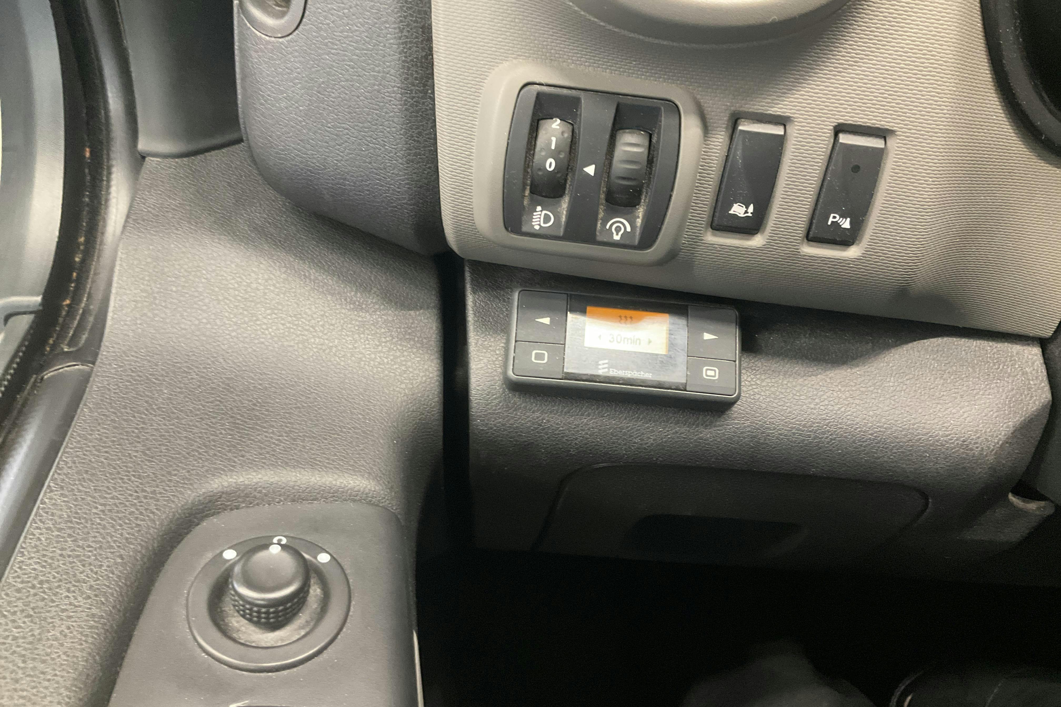 Renault Trafic 1.6 dCi Skåp (115hk) - 7 640 mil - Manuell - vit - 2015