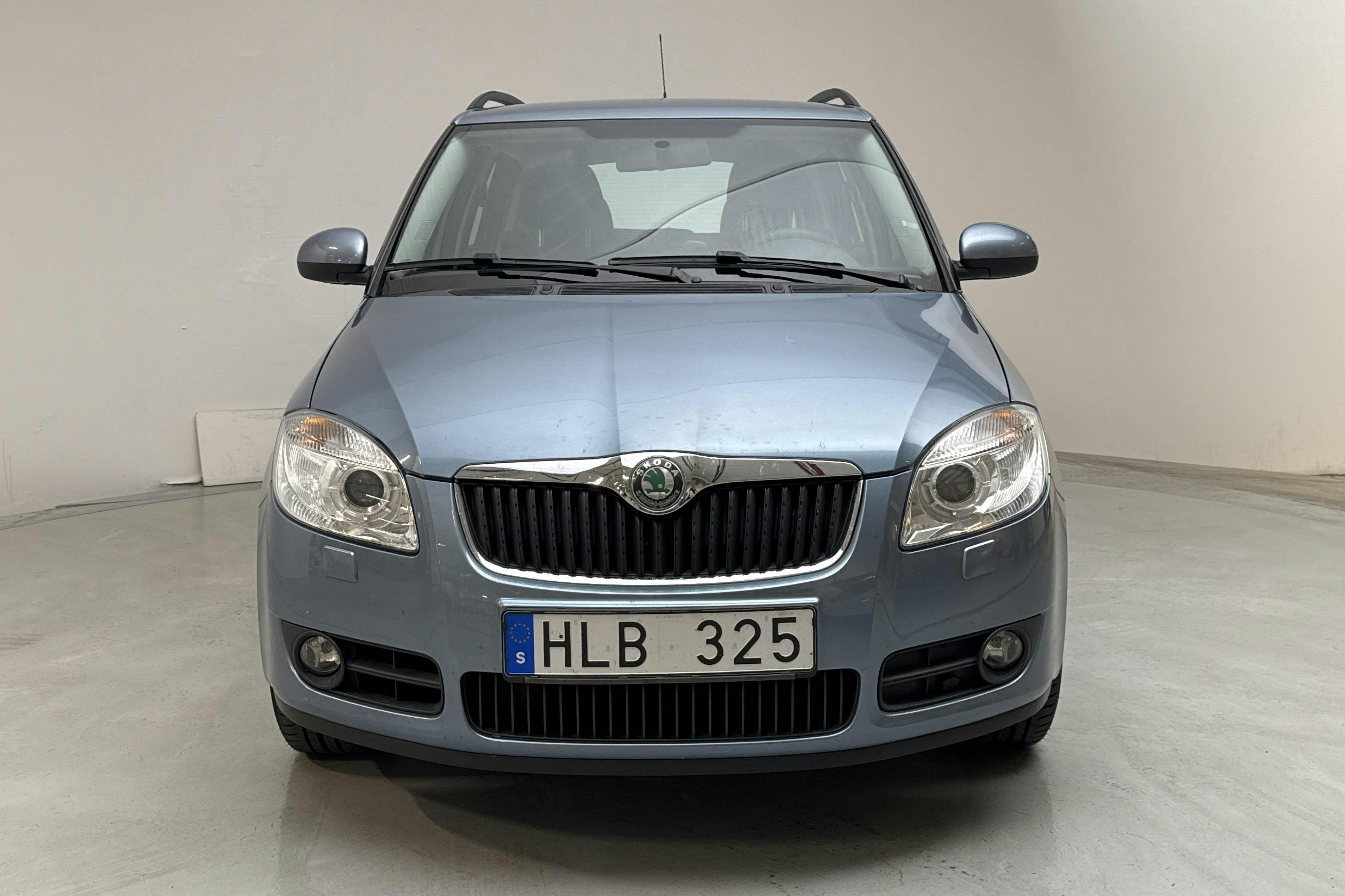 Skoda Fabia 1.2 Combi (70hk) - 102 650 km - Käsitsi - Light Grey - 2010