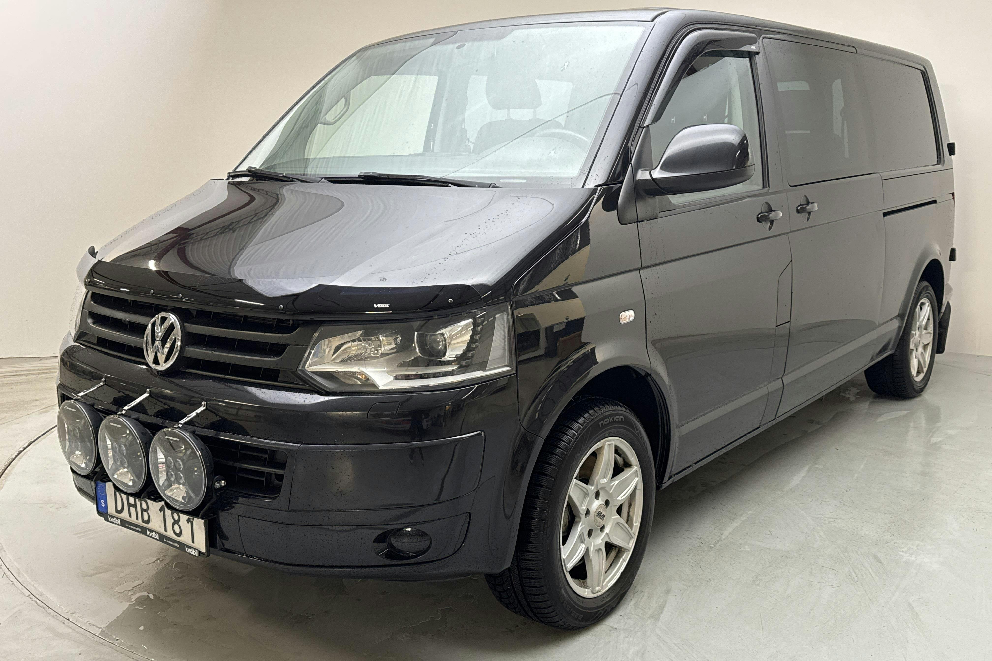 VW Transporter Kombi T5 2.0 TDI 4MOTION (180hk) - 23 830 mil - Automat - svart - 2014