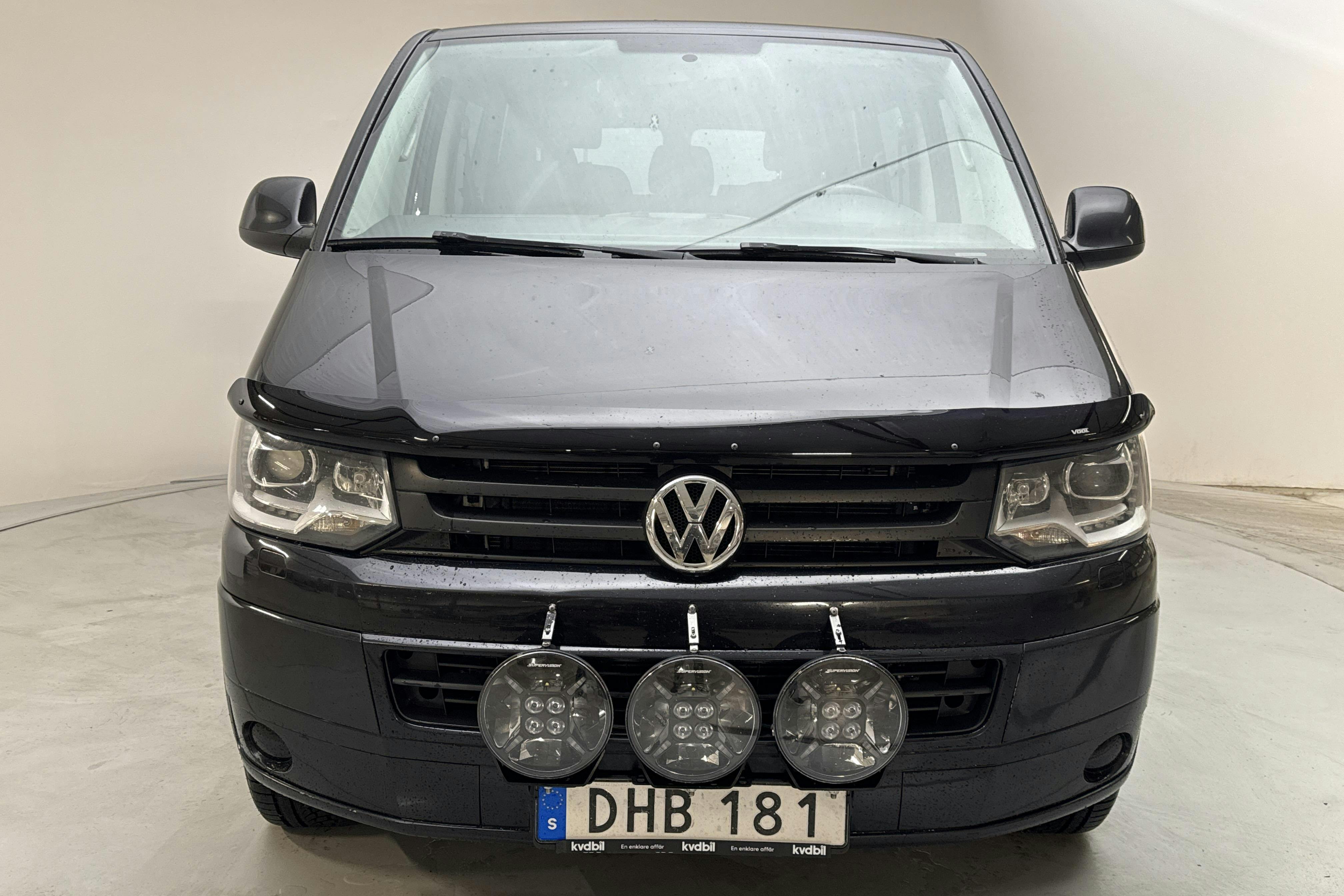 VW Transporter Kombi T5 2.0 TDI 4MOTION (180hk) - 23 830 mil - Automat - svart - 2014