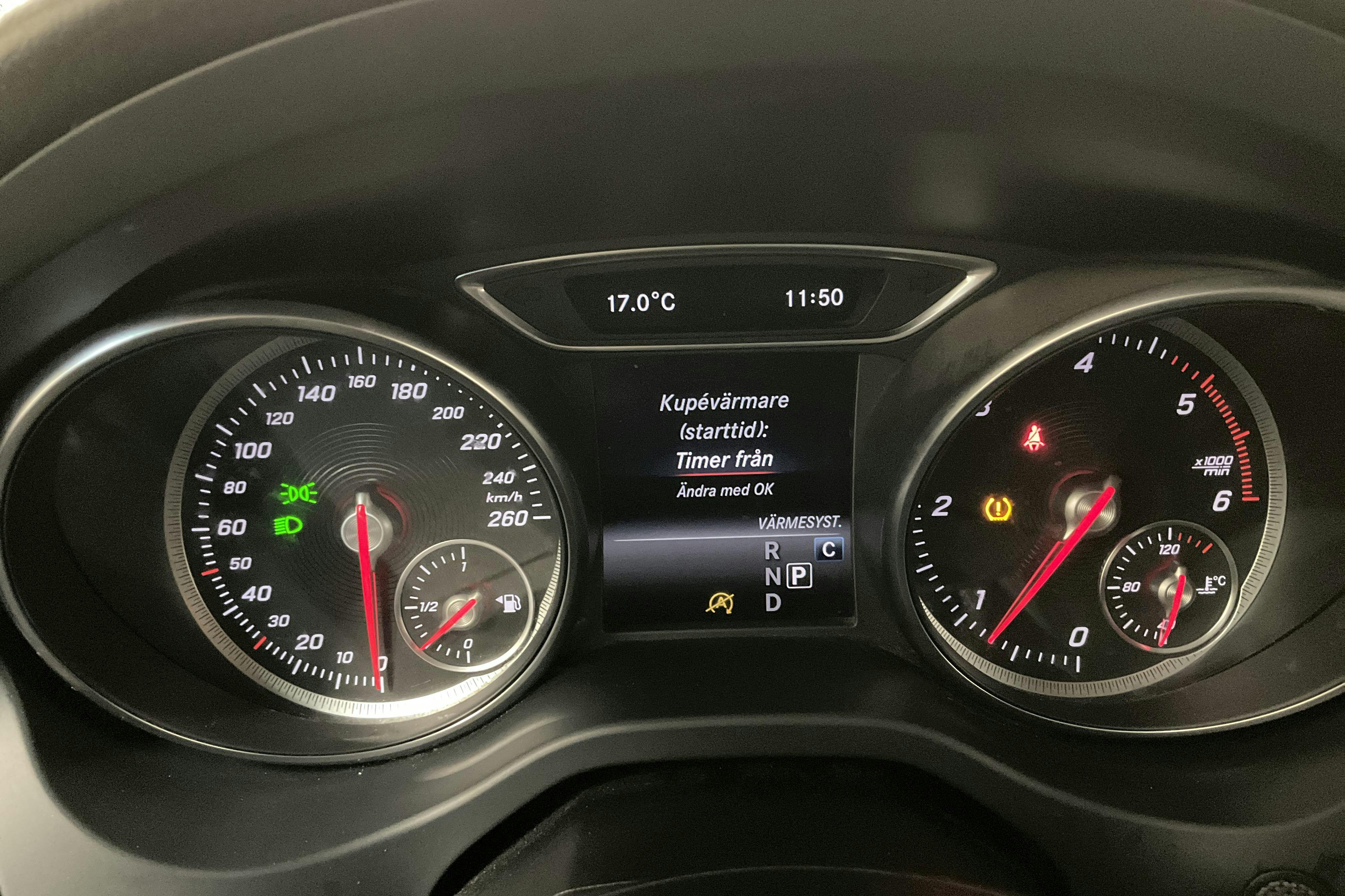 Mercedes CLA 220 d 4MATIC Shooting Brake X117 (170hk) - 12 005 mil - Automat - vit - 2019