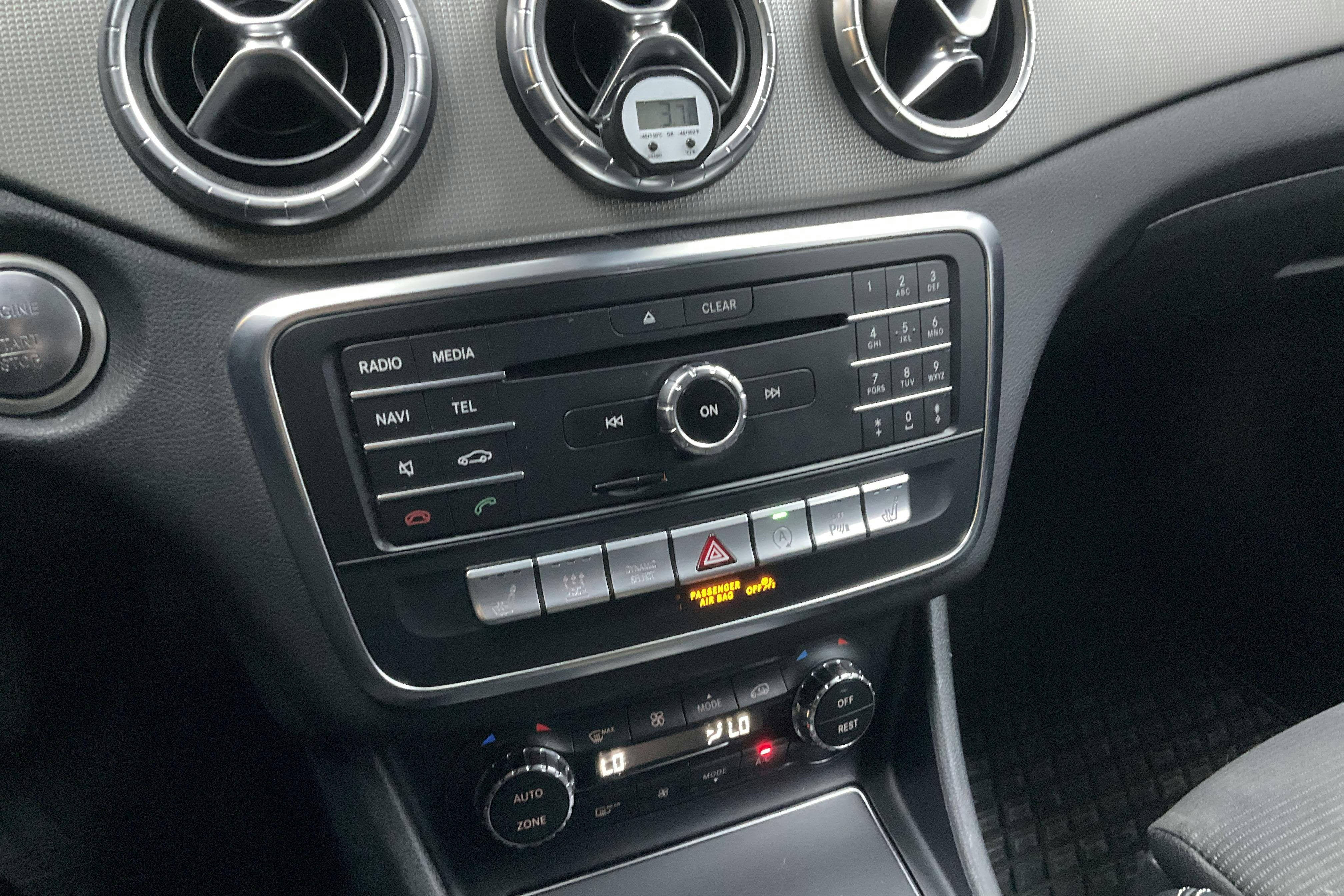Mercedes CLA 220 d 4MATIC Shooting Brake X117 (170hk) - 12 005 mil - Automat - vit - 2019