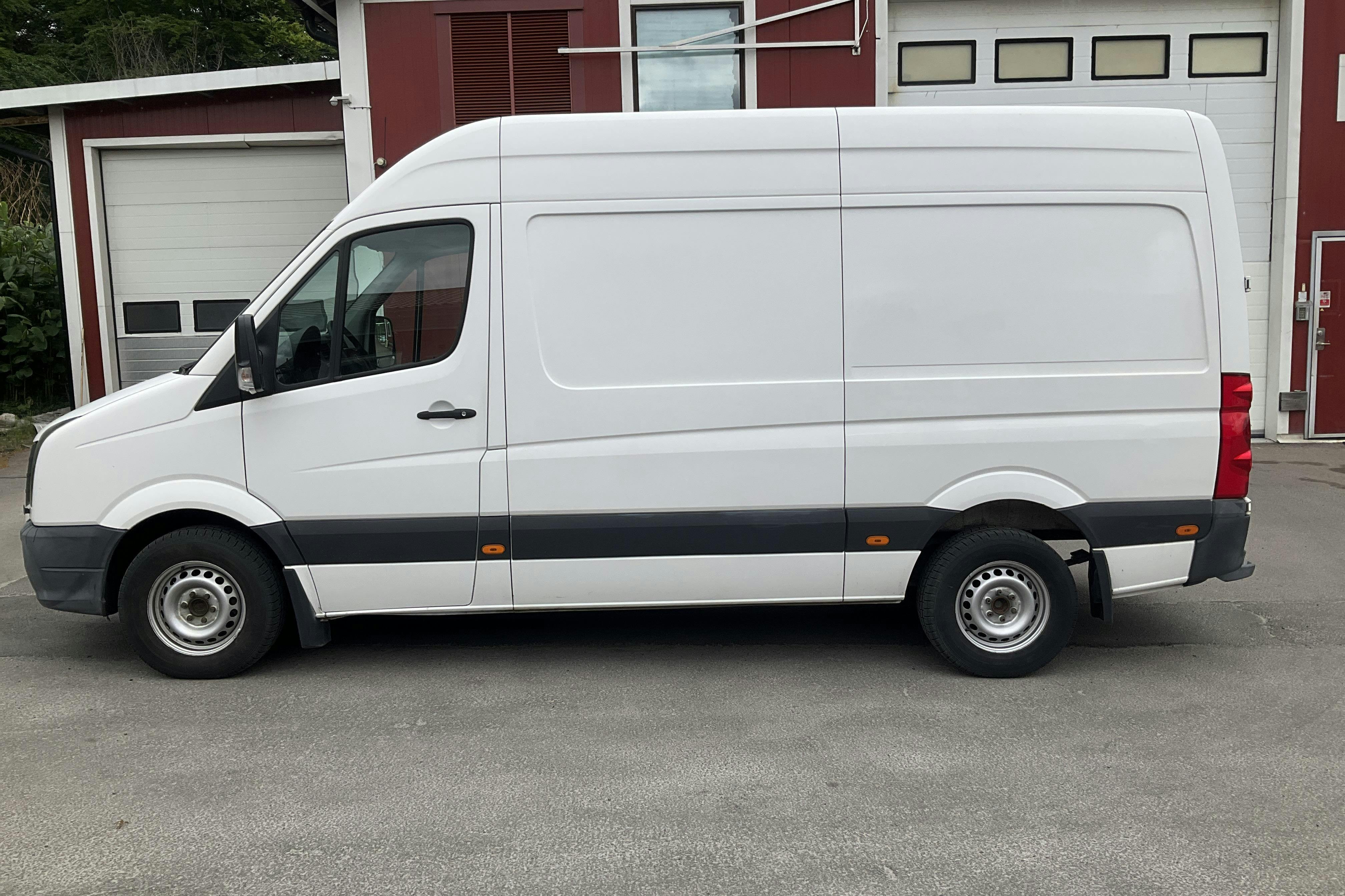 VW Crafter 35 2.0 TDI Skåp (136hk) - 21 208 mil - Manuell - vit - 2015