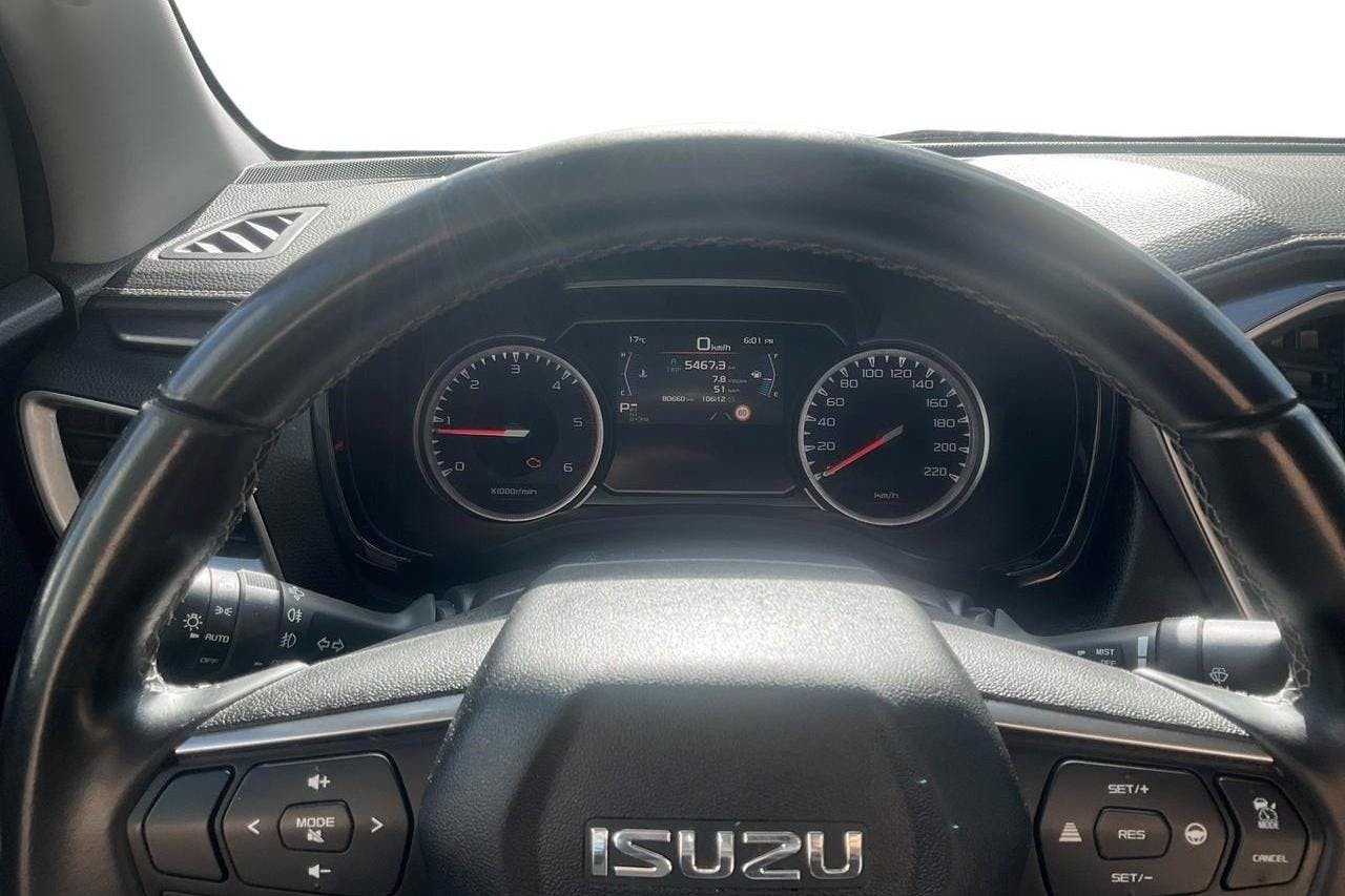 Isuzu D-MAX 1.9 DDI 4WD (163hk) - 8 066 mil - Automat - vit - 2020