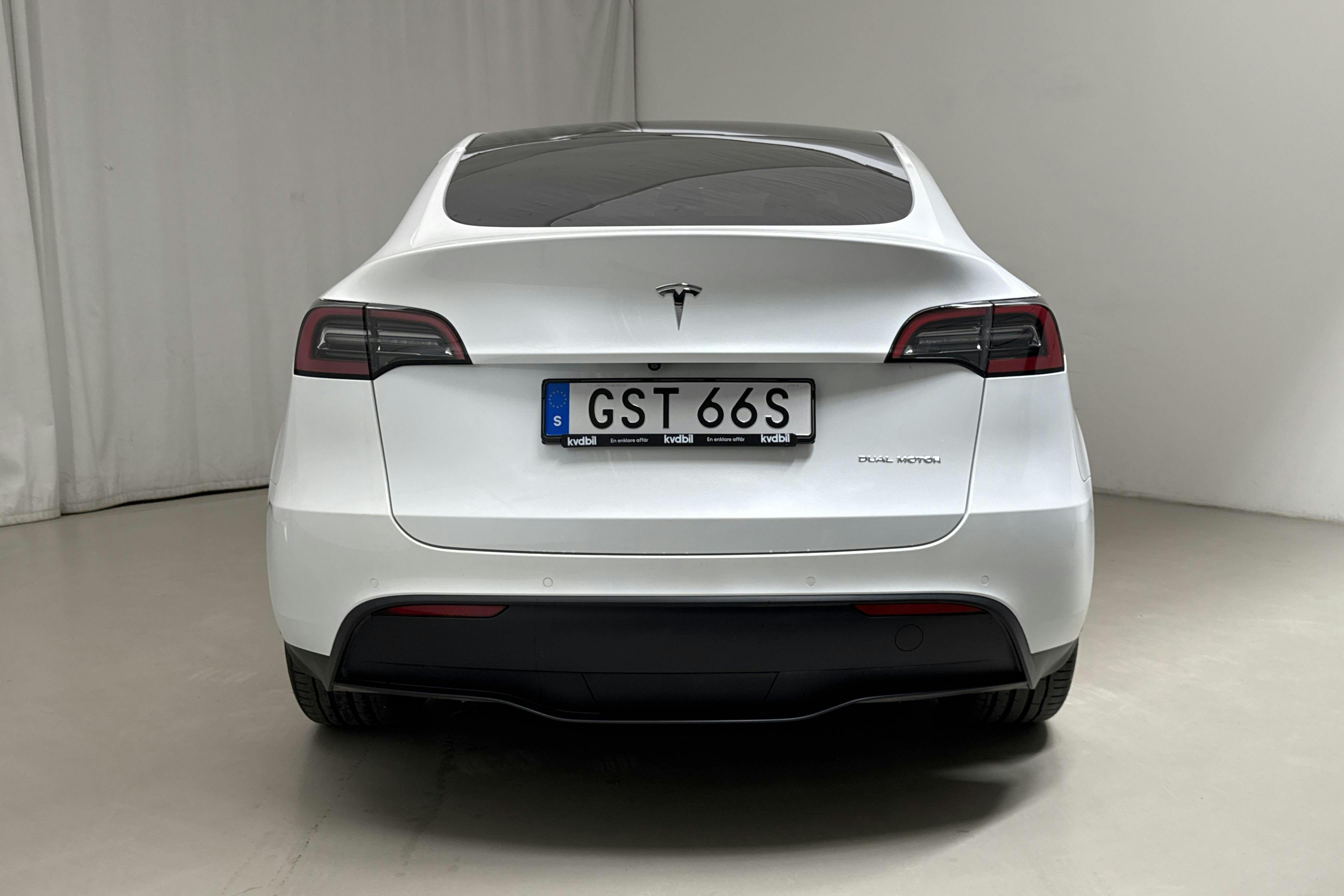 Tesla Model Y Long Range Dual Motor AWD - 10 642 mil - Automat - vit - 2021