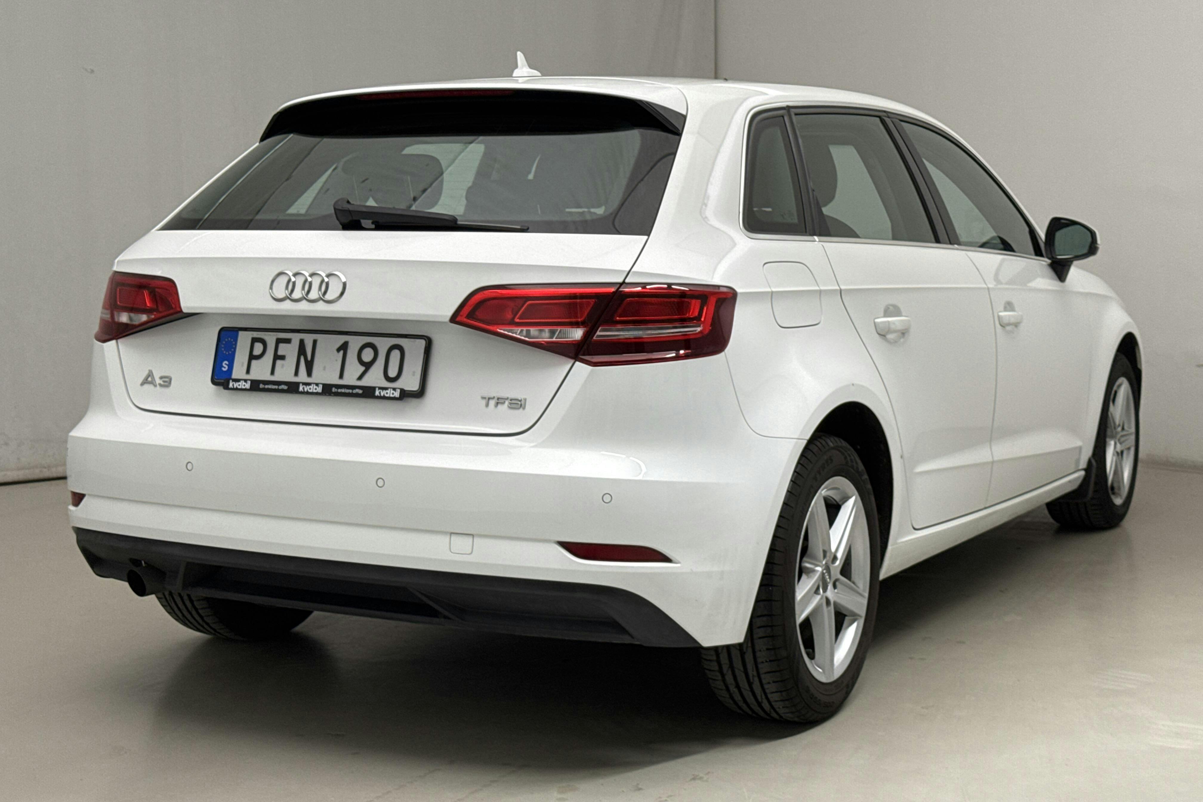 Audi A3 1.0 TFSI Sportback (116hk) - 156 710 km - Manual - white - 2017
