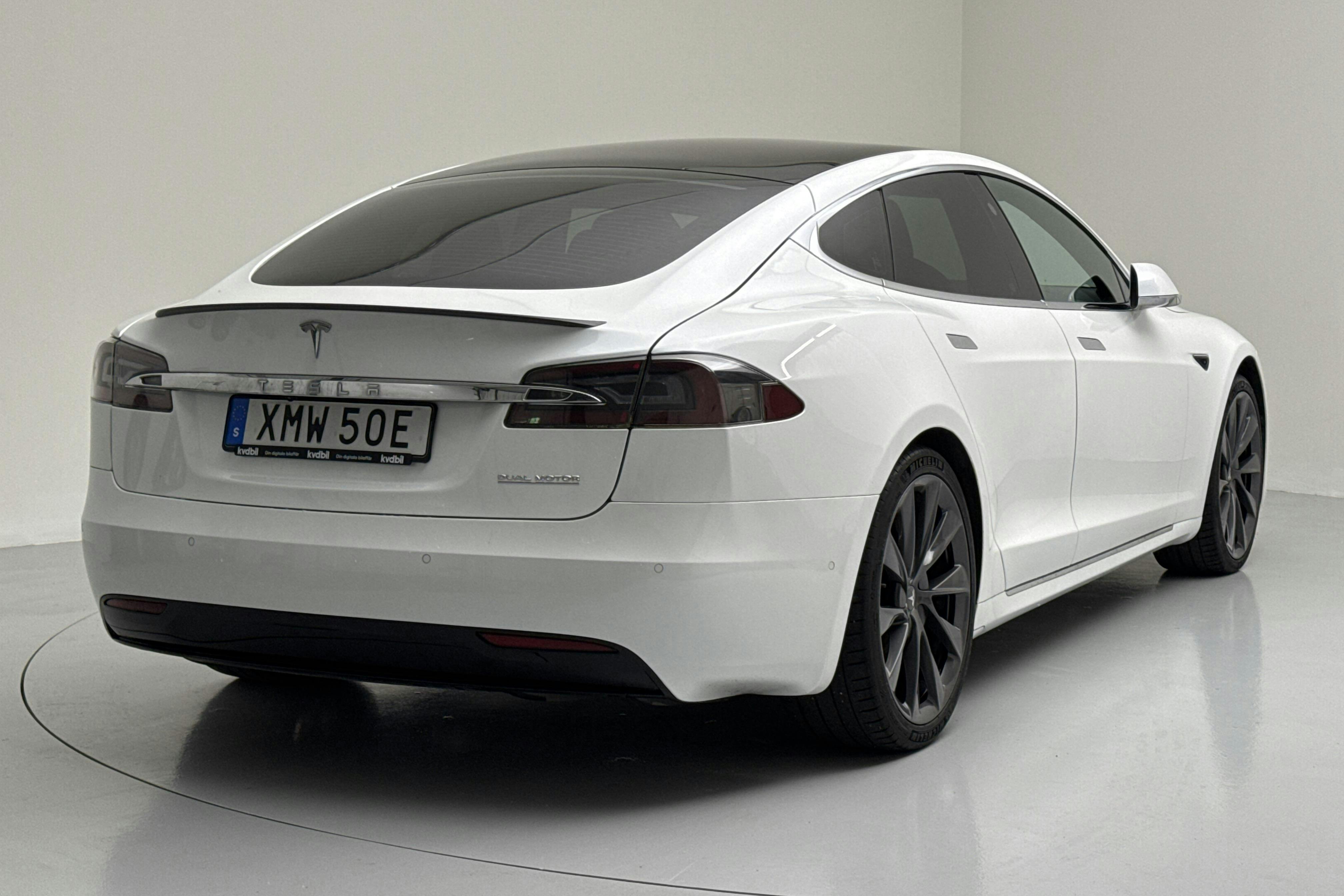 Tesla Model S Dual Motor Performance AWD - 5 290 mil - Automat - vit - 2019