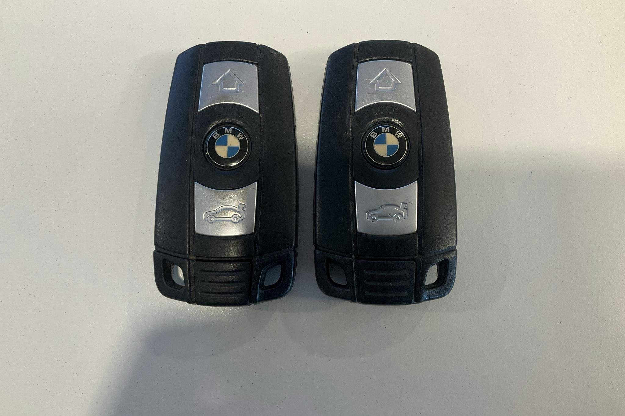 BMW 330xd Sedan, E90 (231hk) - 18 225 mil - Manuell - röd - 2008