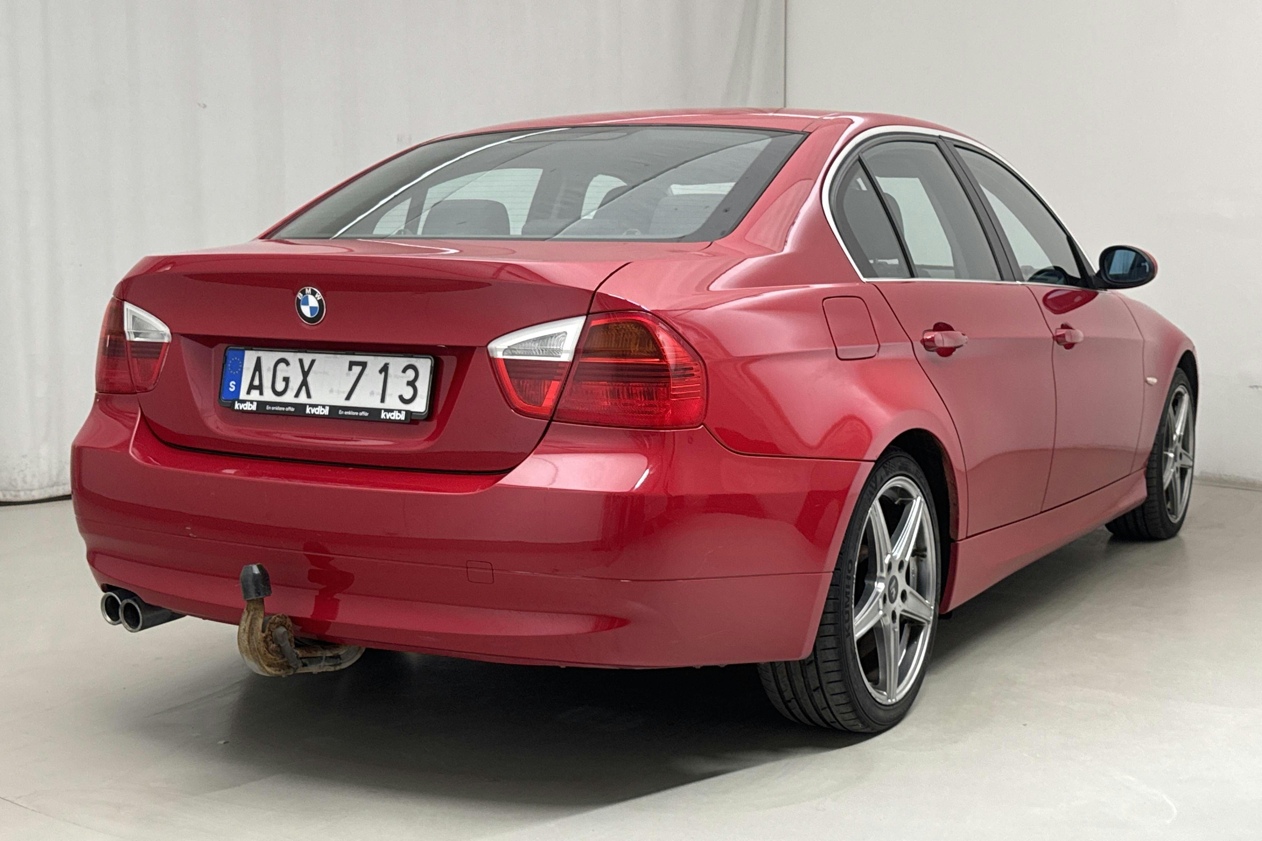 BMW 330xd Sedan, E90 (231hk) - 18 225 mil - Manuell - röd - 2008