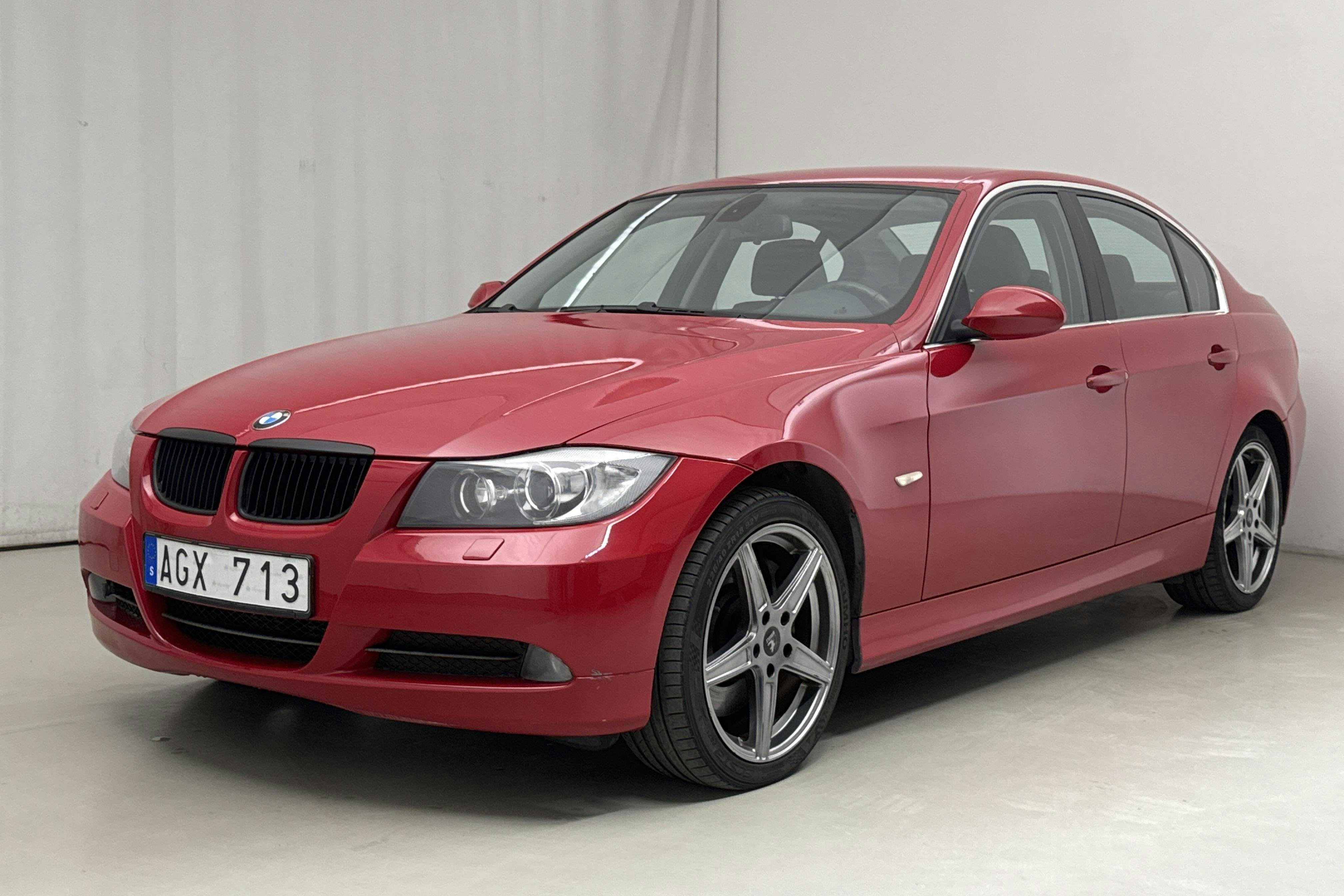 BMW 330xd Sedan, E90 (231hk) - 18 225 mil - Manuell - röd - 2008