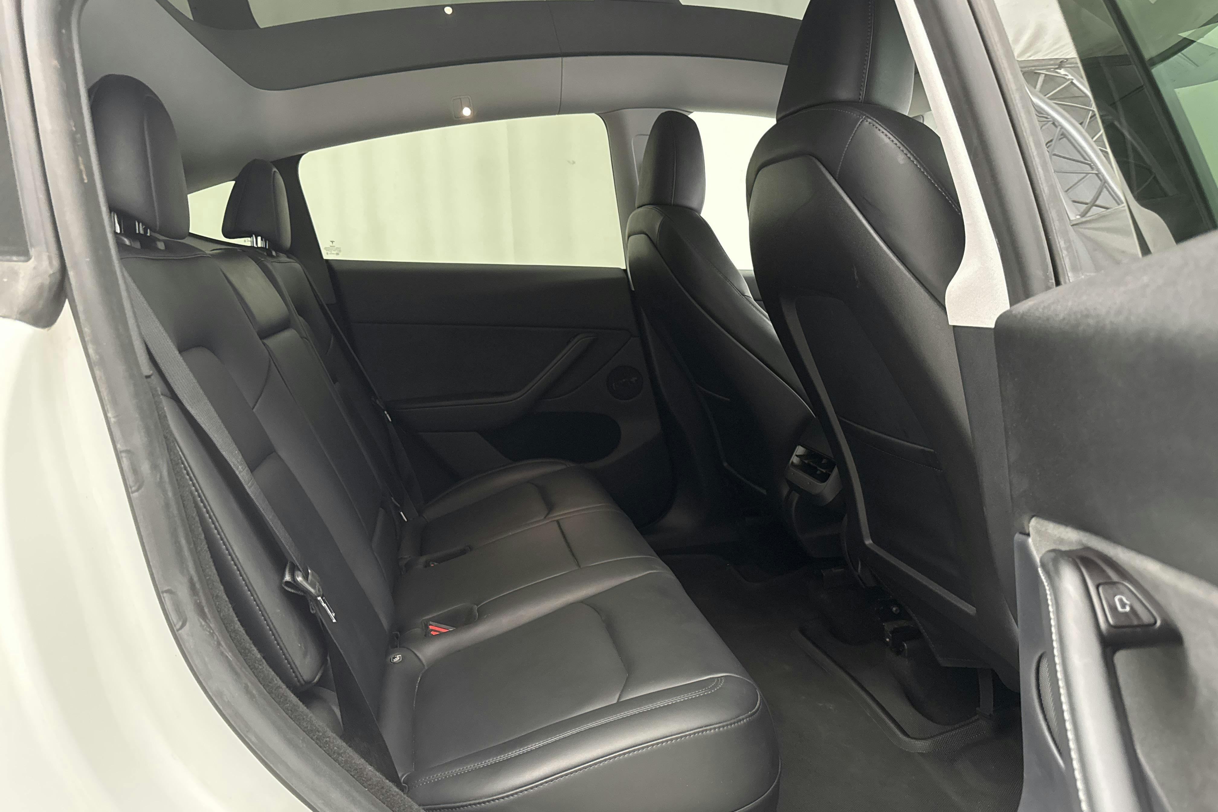 Tesla Model Y Performance Dual Motor AWD - 11 427 mil - Automat - vit - 2022