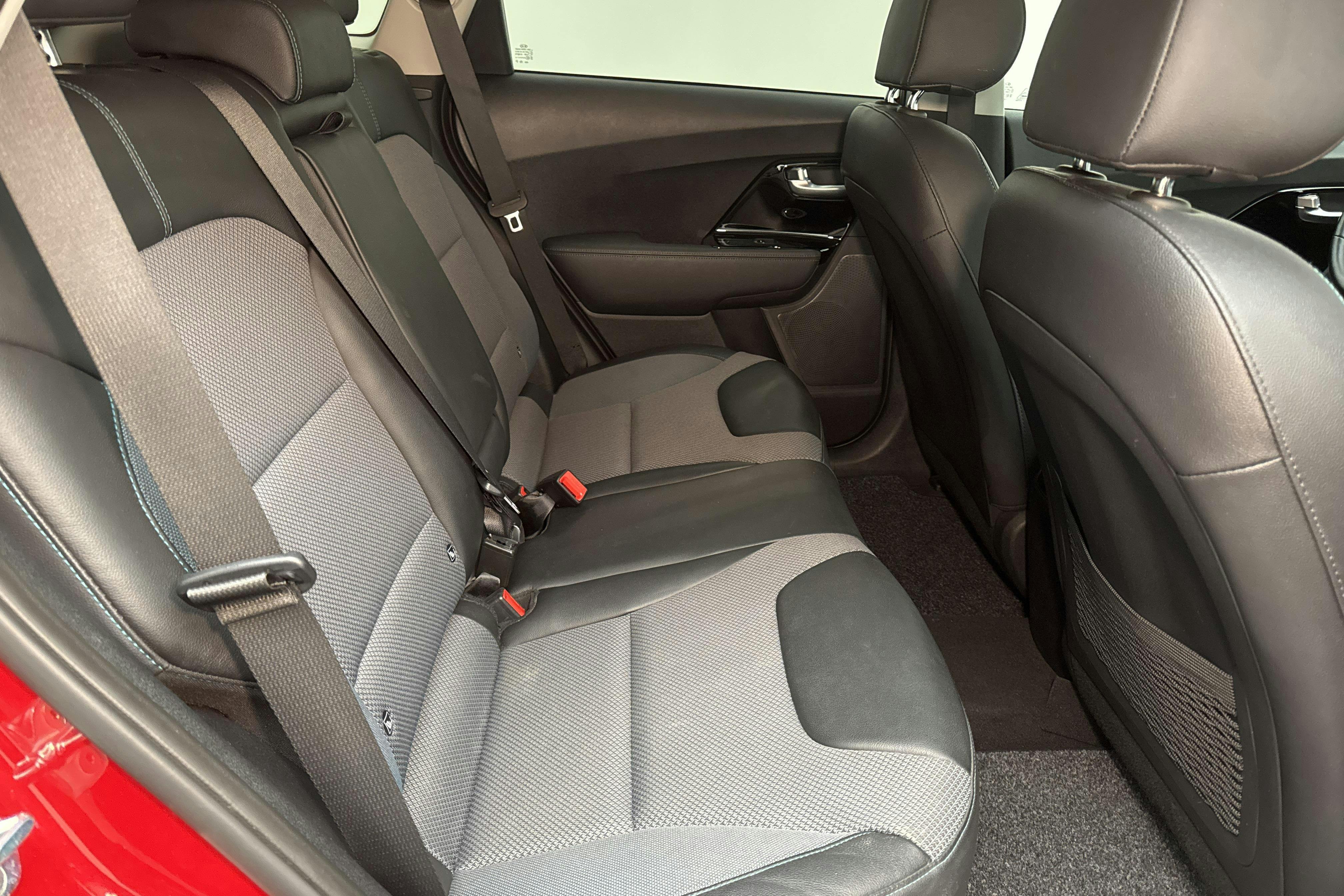 KIA e-Niro 64 kWh (204hk) - 5 966 mil - Automat - röd - 2021