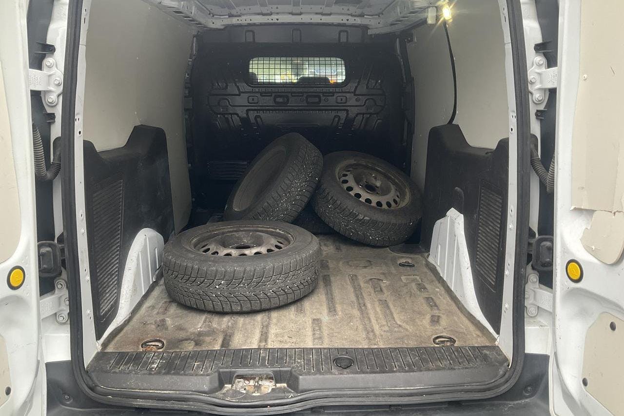 Ford Transit Connect 1.5 TDCi (120hk) - 14 233 mil - Automat - vit - 2016
