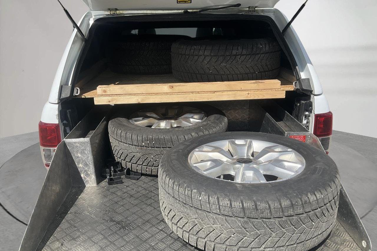 Ford Ranger 3.2 TDCi 4WD (200hk) - 14 248 mil - Automat - vit - 2018
