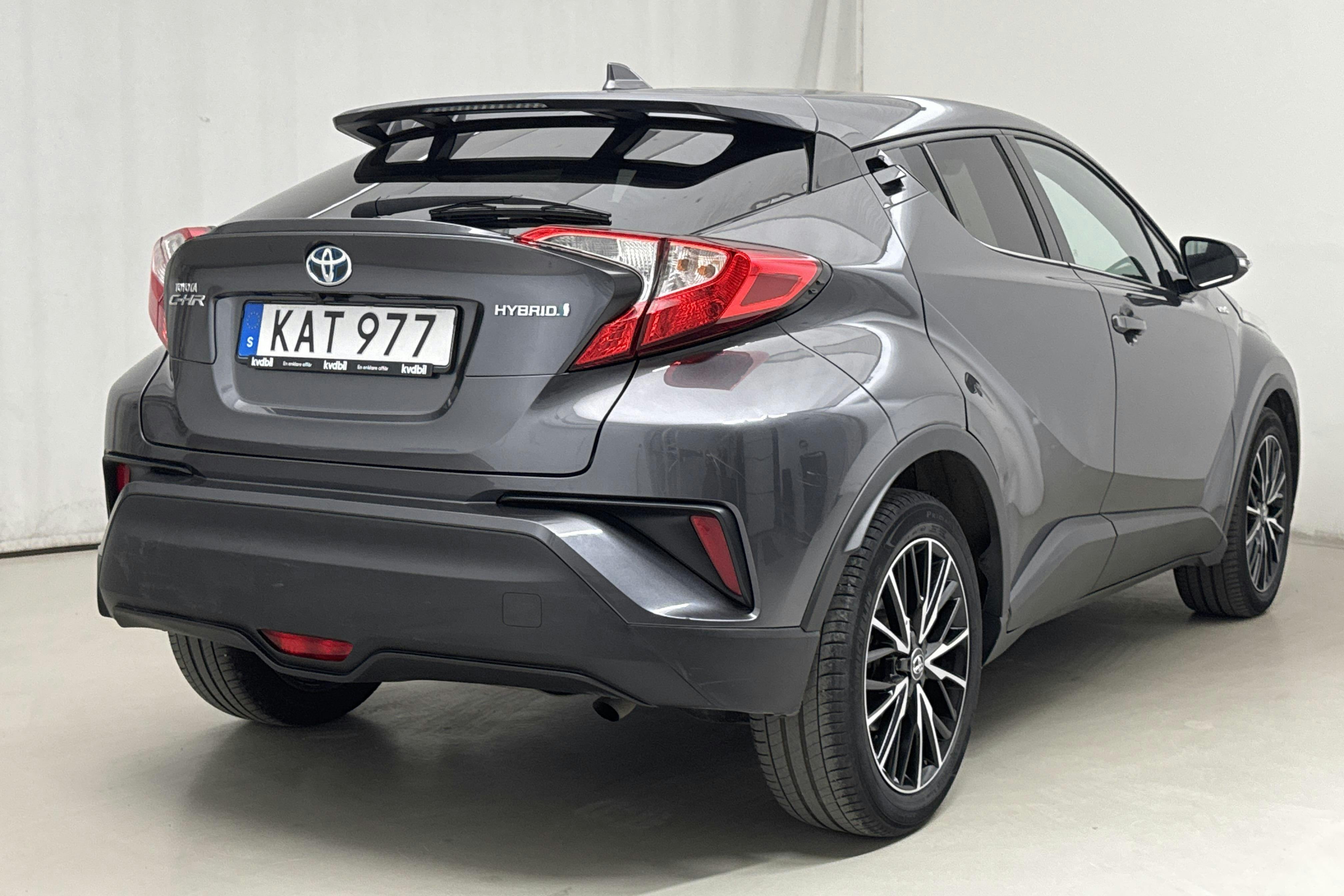 Toyota C-HR 1.8 HSD (122hk) - 76 280 km - Automaatne - Dark Grey - 2018