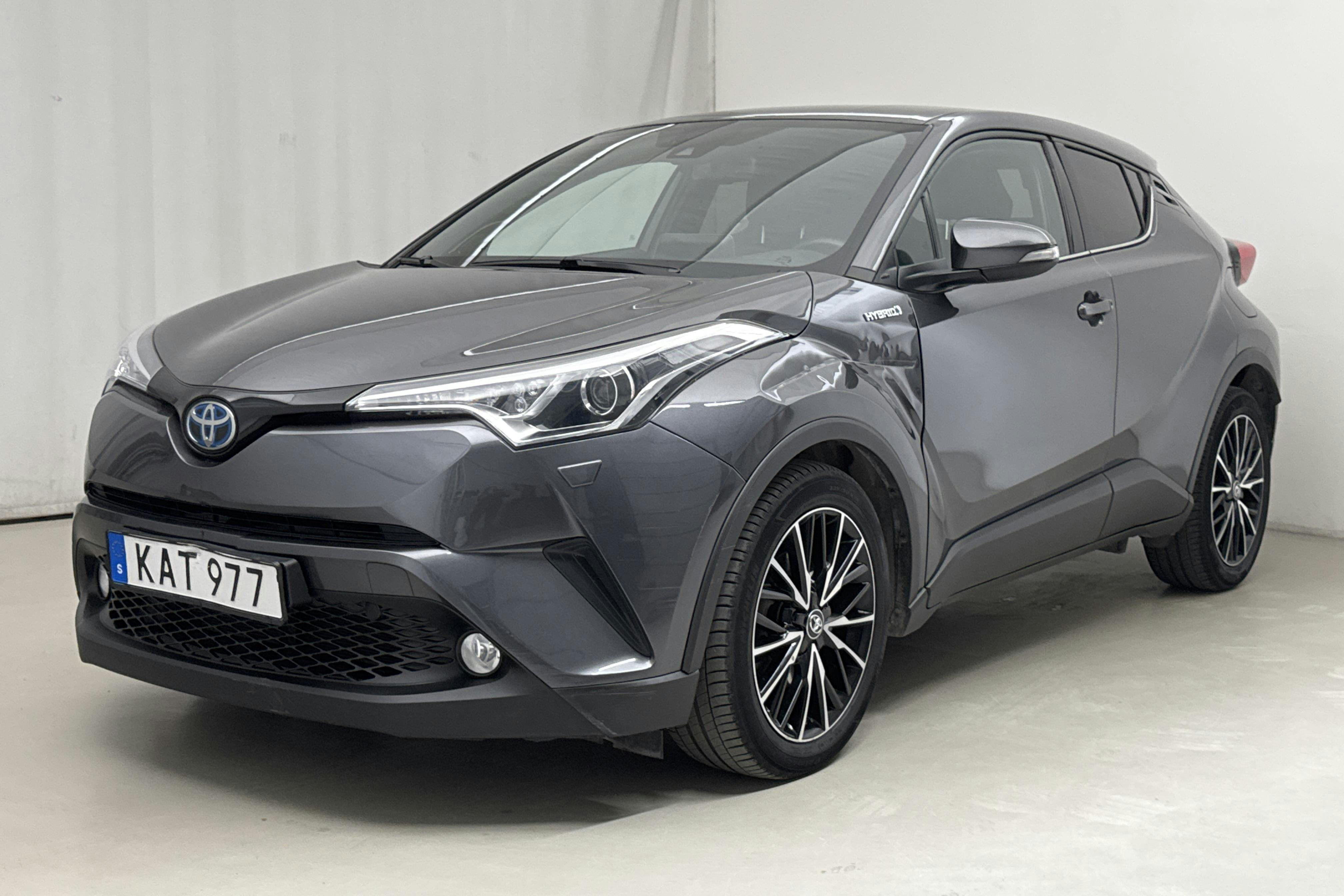 Toyota C-HR 1.8 HSD (122hk) - 7 628 mil - Automat - Dark Grey - 2018