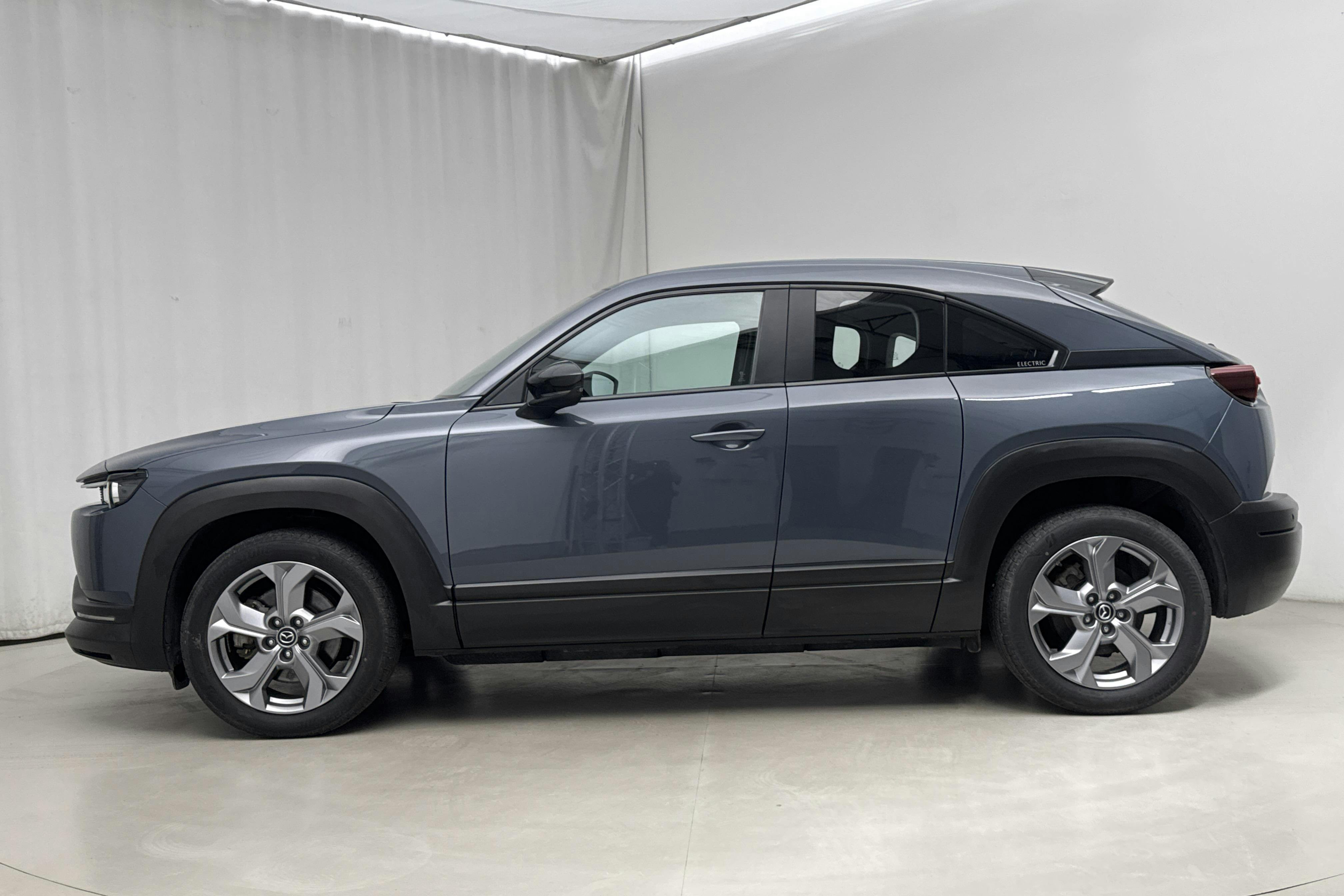 Esitlusfoto 2 aadressil 19: Mazda MX-30 e-Skyactiv (145hk) - 41 340 km - Automaatne - hall - 2022