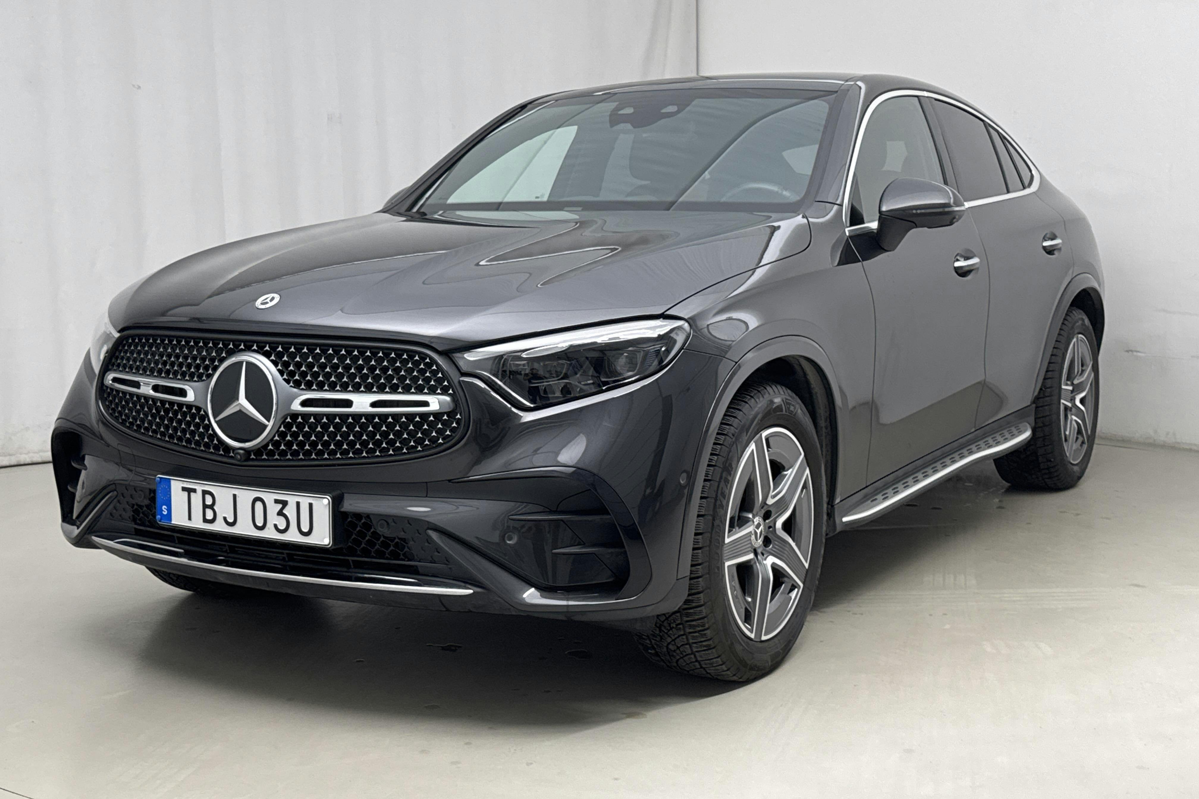 Presentationsfoto 1 av 21: Mercedes GLC 220 d 4MATIC Coupé C254 (197hk) - 3 665 mil - Automat - grå - 2023