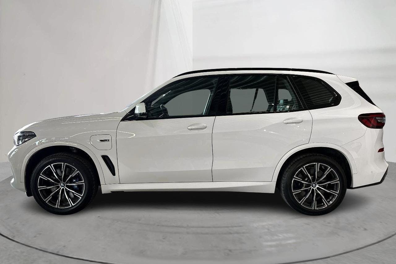 BMW X5 xDrive45e, G05 (394hk) - 10 136 mil - Automat - vit - 2023
