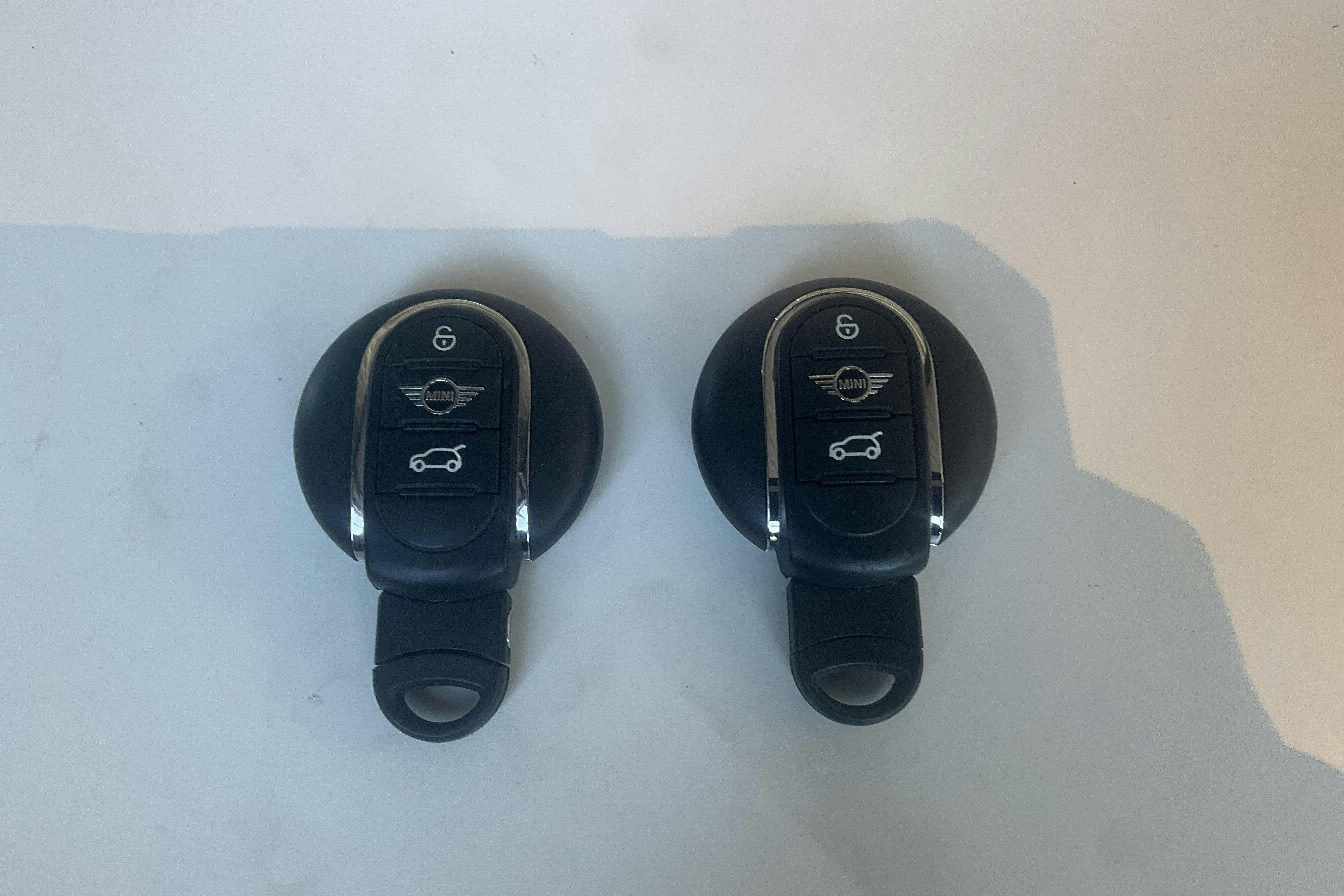 Esitlusfoto 18 aadressil 18: MINI Cooper SE, F56 (184hk) - 56 830 km - Automaatne - hall - 2021