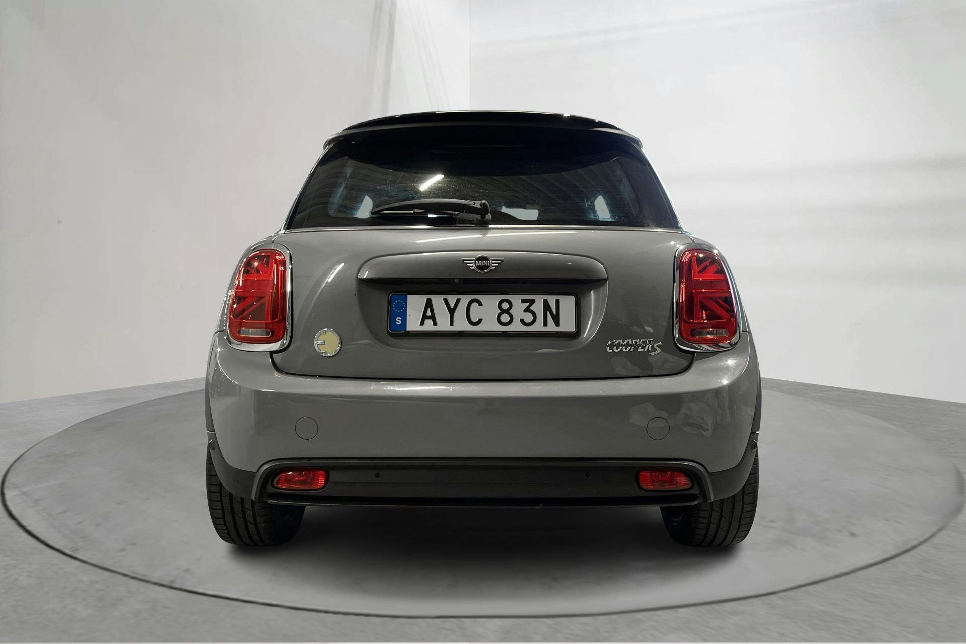 MINI Cooper SE, F56 (184hk) - 56 830 km - Automaatne - hall - 2021