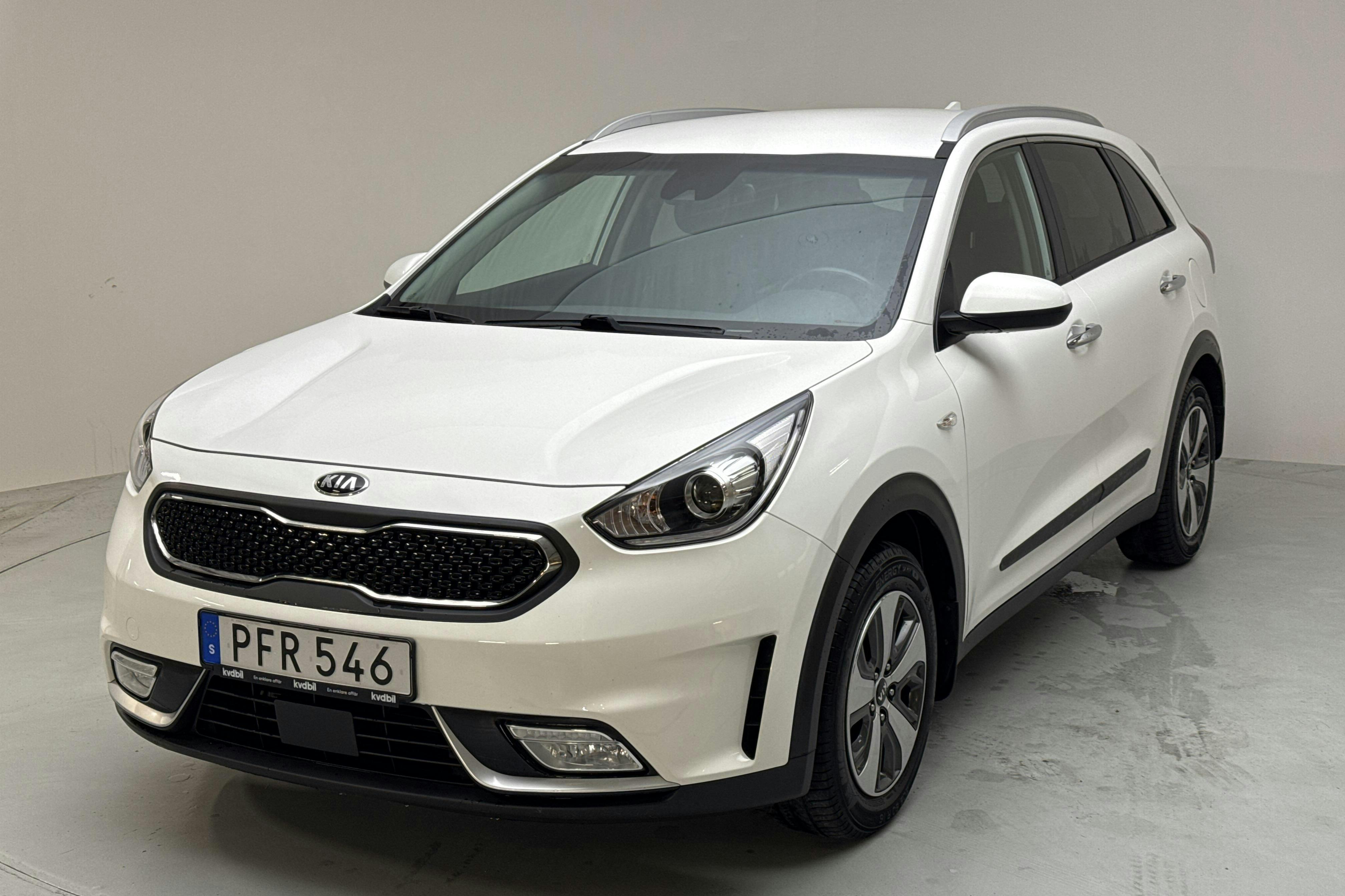 KIA Niro Hybrid 1.6 (141hk) - 3 456 mil - Automat - vit - 2017
