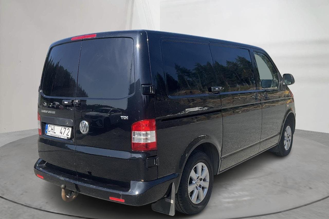 VW Transporter T5 2.0 TDI (102hk) - 137 100 km - Käsitsi - must - 2011