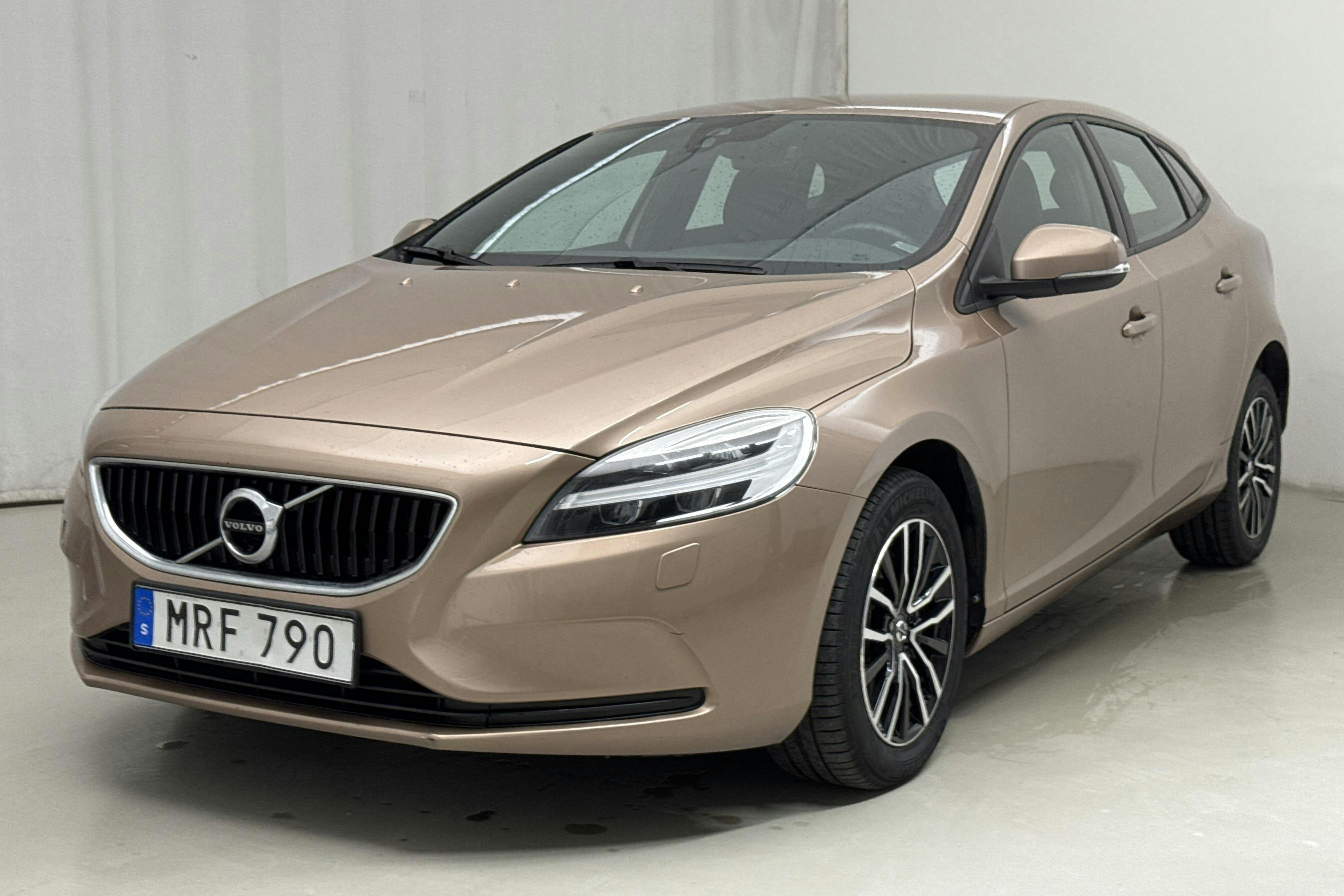 Volvo V40 T2 (122hk) - 10 274 mil - Automat - brun - 2017