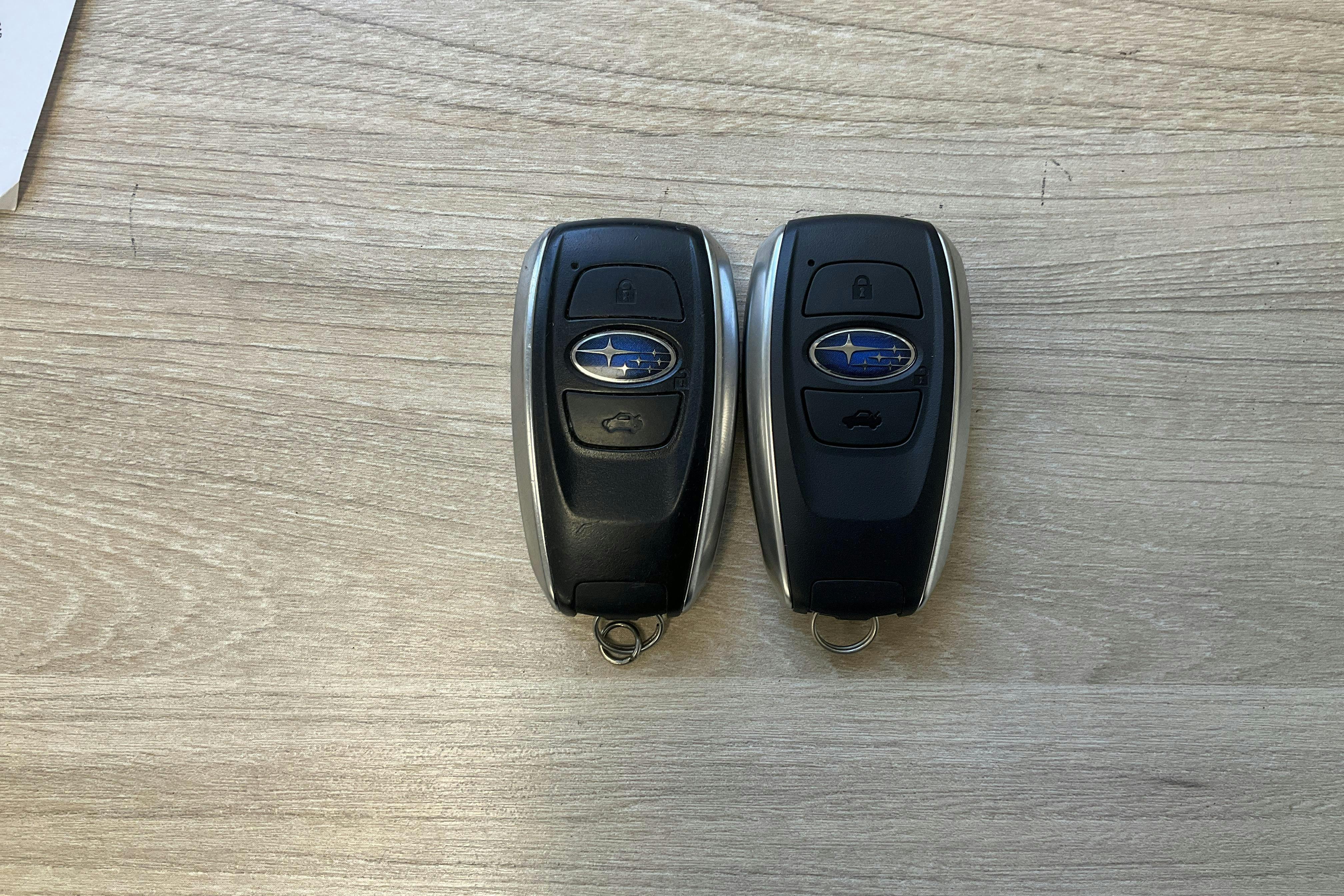 Subaru Outback 2.5i 4WD (175hk) - 11 239 mil - Automat - grå - 2019