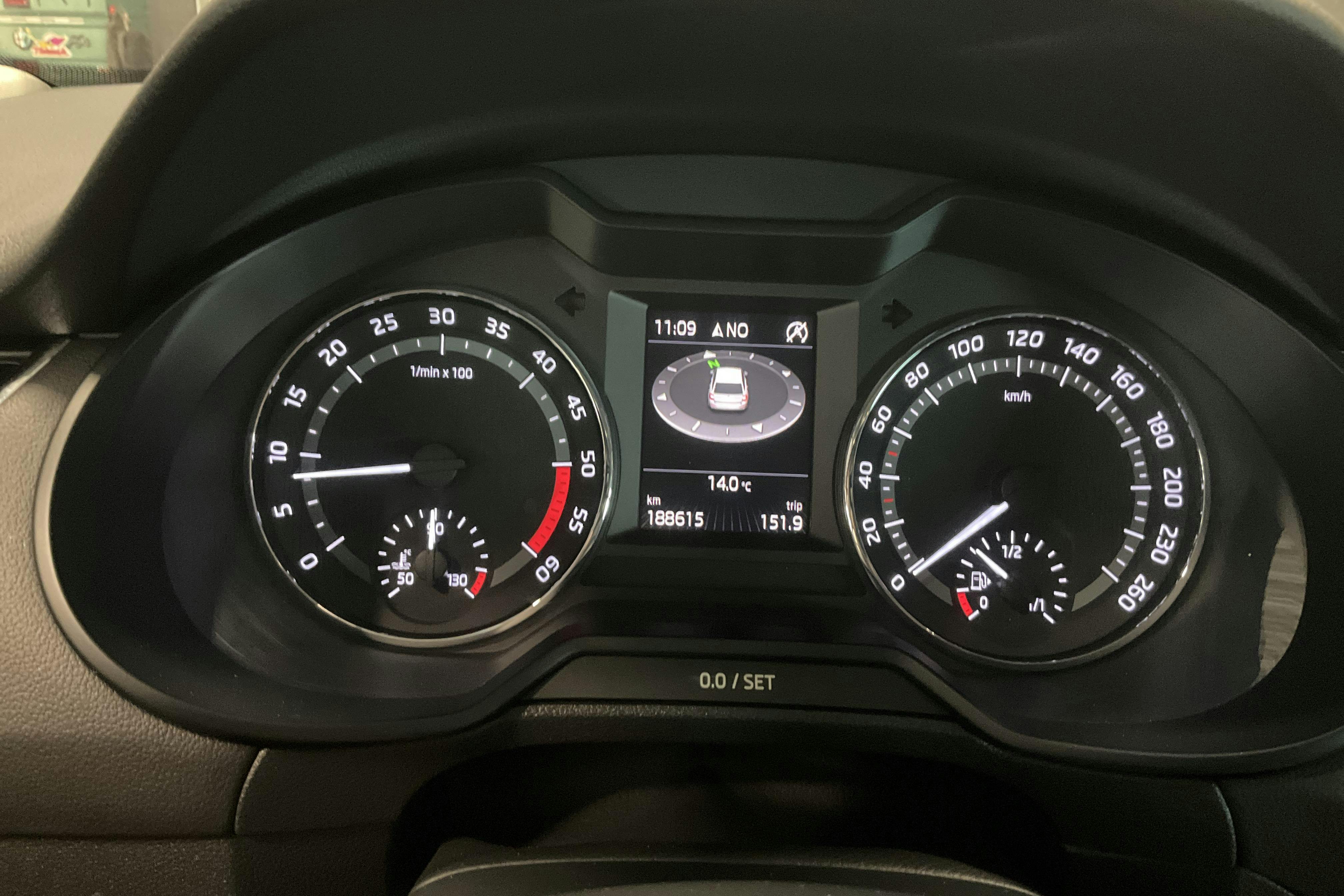 Skoda Octavia Scout II 2.0 TDI 4X4 (184hk) - 18 862 mil - Automat - vit - 2016
