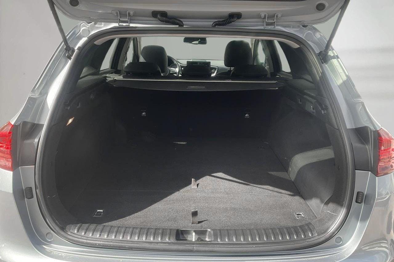 KIA Ceed 1.6 Plug-in Hybrid SW (141hk) - 5 840 mil - Automat - grå - 2021