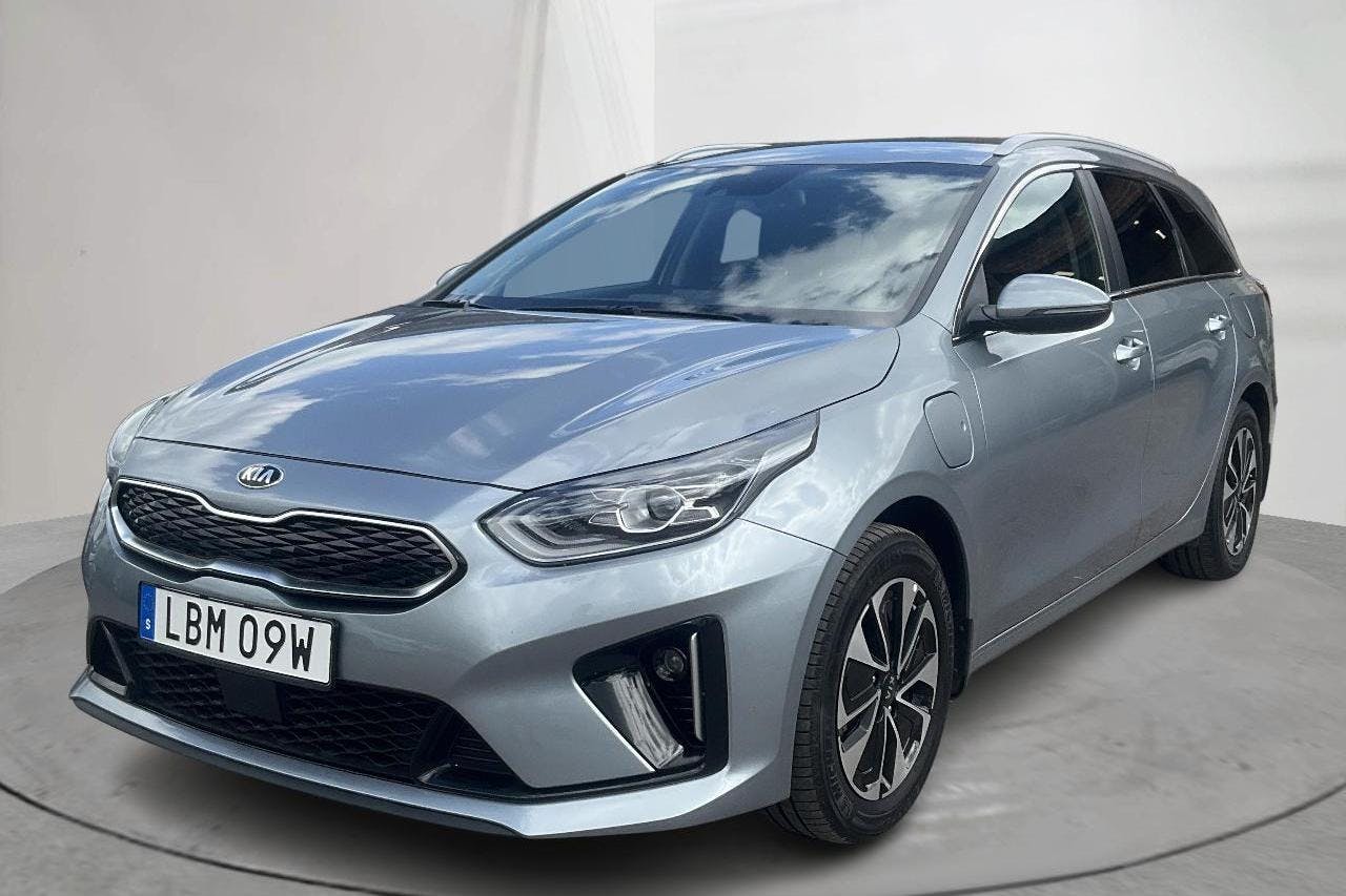 KIA Ceed 1.6 Plug-in Hybrid SW (141hk) - 5 840 mil - Automat - grå - 2021