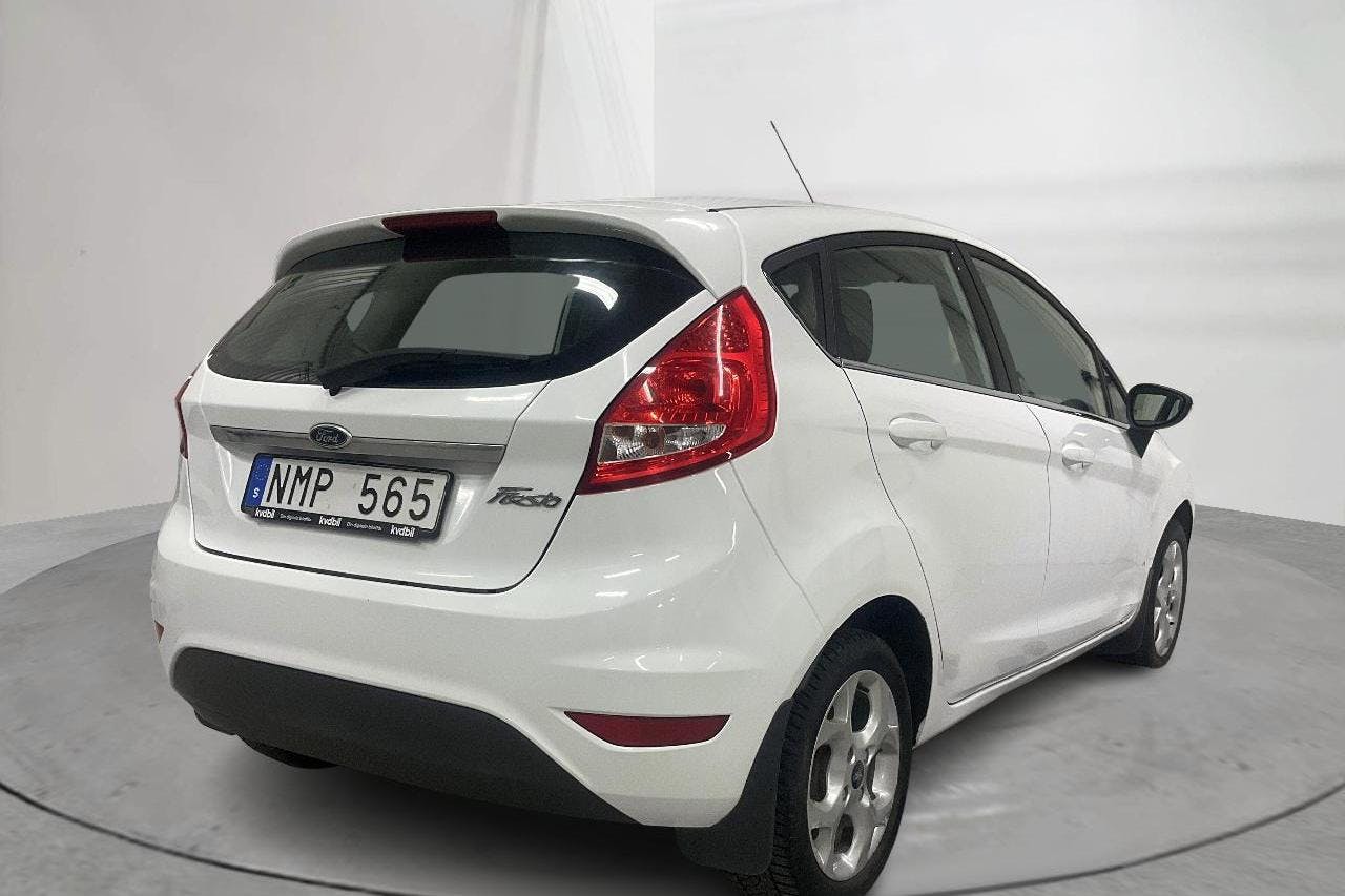 Ford Fiesta 1.25 5dr (82hk) - 167 080 km - Manual - white - 2011