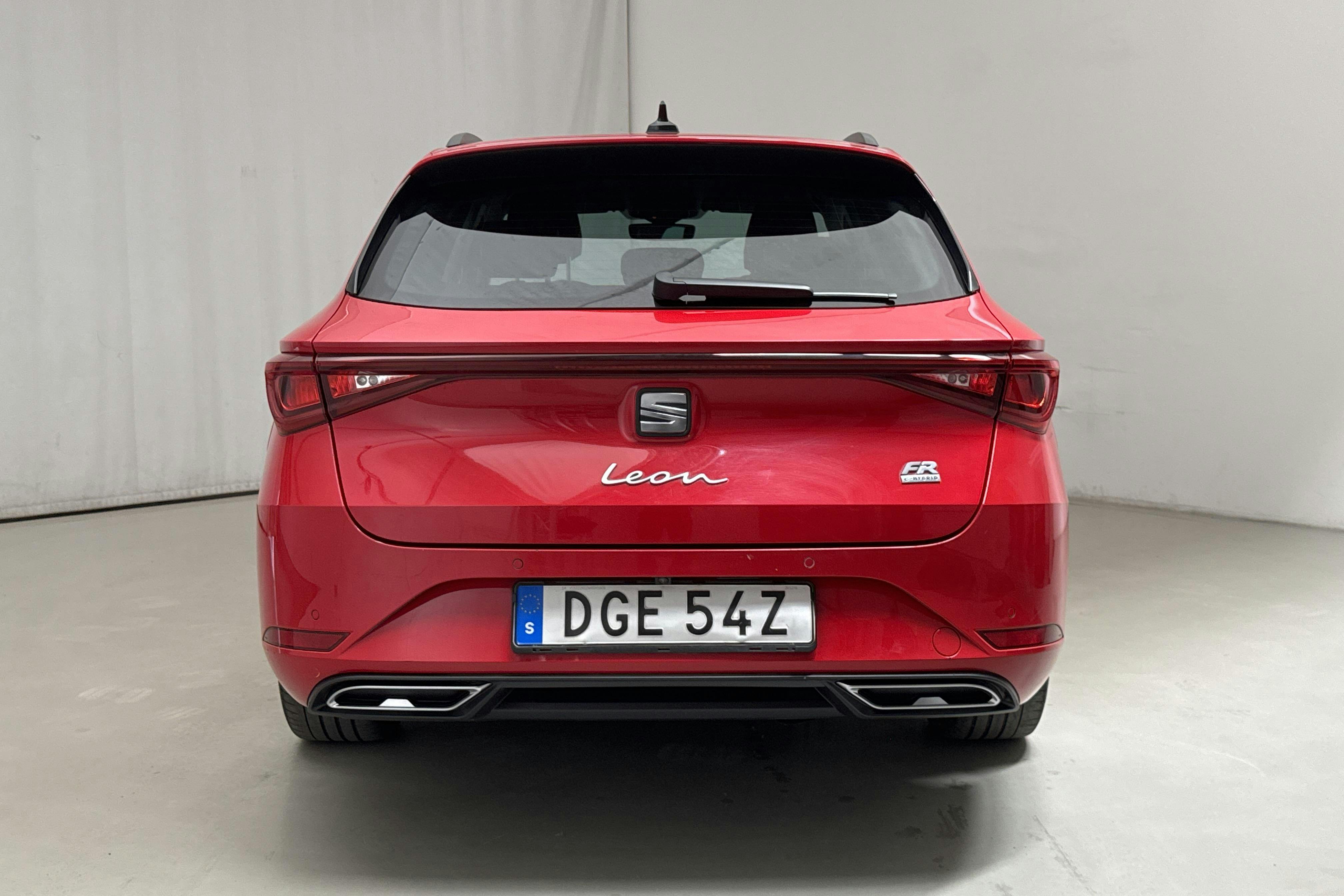 Seat Leon 1.4 e-Hybrid Plug-in Sportstourer (204hk) - 8 587 mil - Automat - röd - 2021