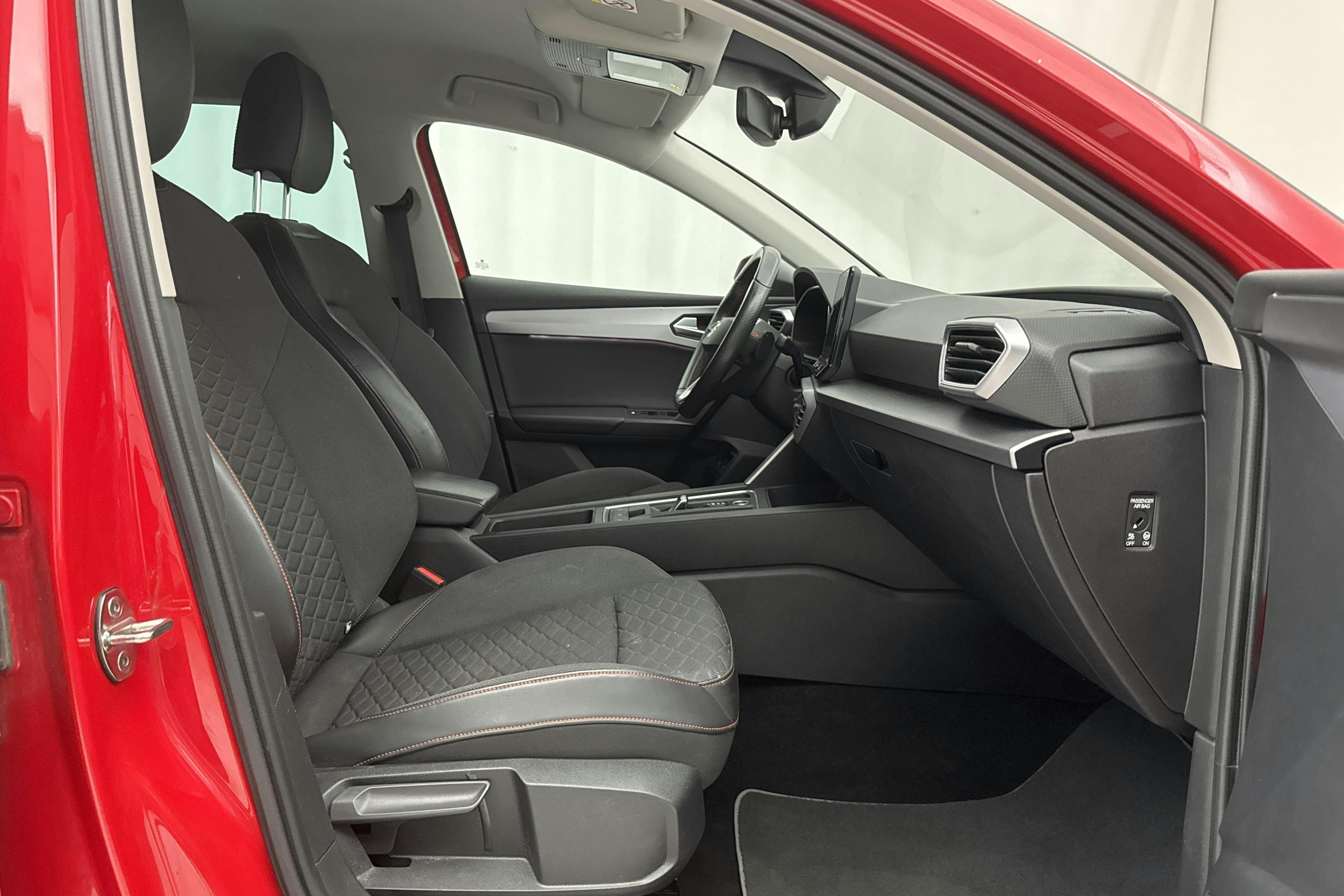 Seat Leon 1.4 e-Hybrid Plug-in Sportstourer (204hk) - 8 587 mil - Automat - röd - 2021