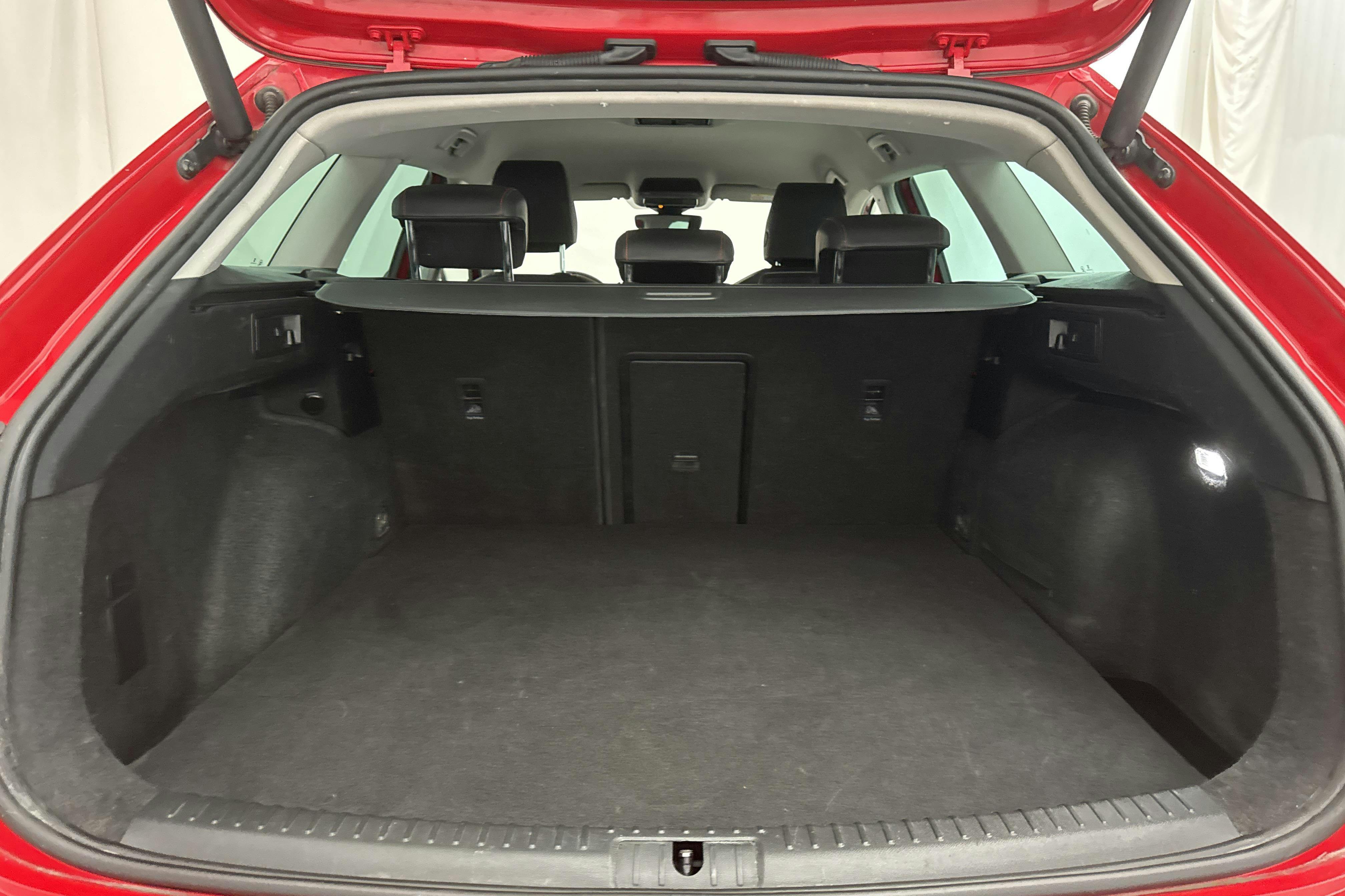 Seat Leon 1.4 e-Hybrid Plug-in Sportstourer (204hk) - 8 587 mil - Automat - röd - 2021