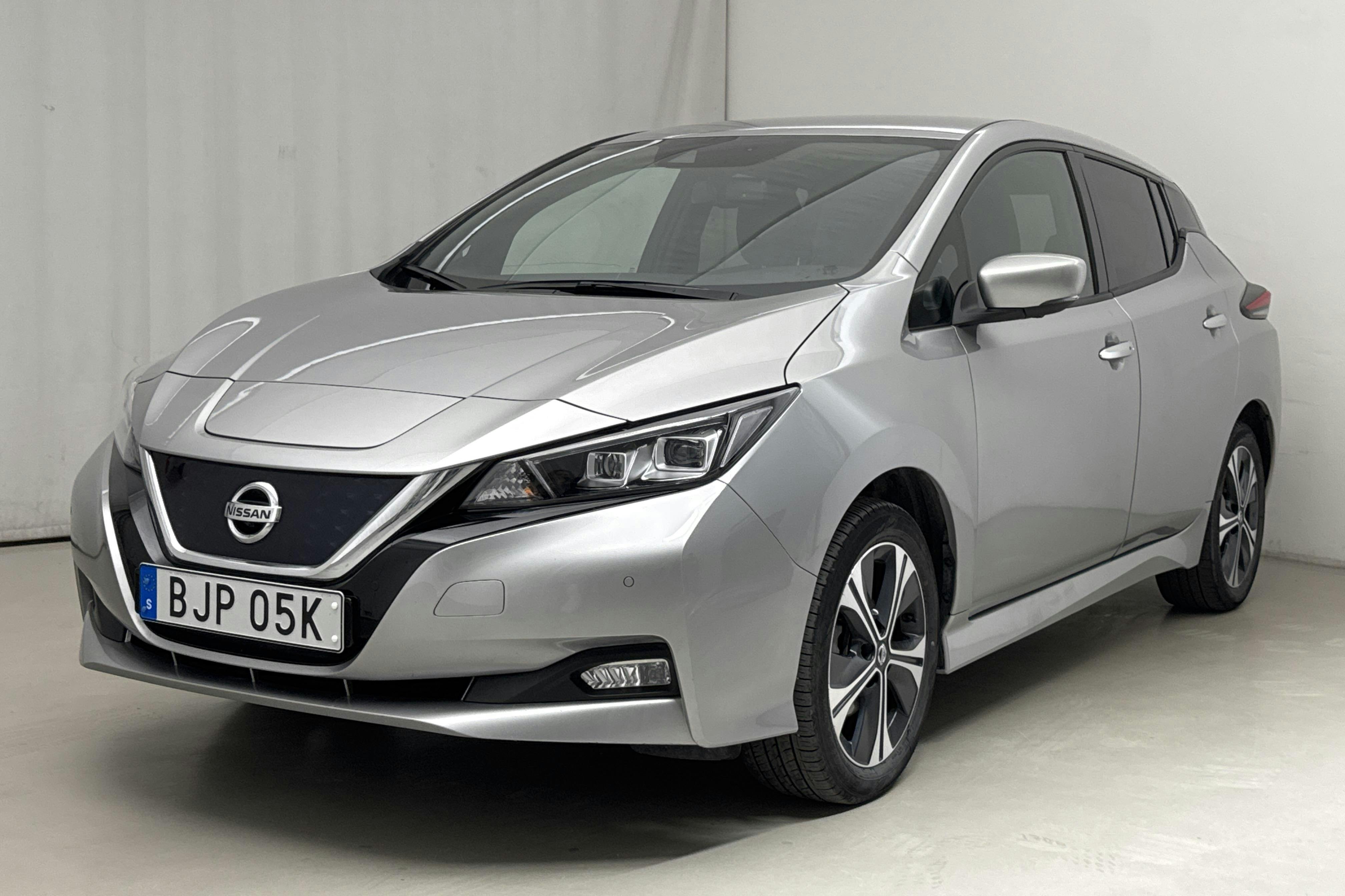 Nissan LEAF 5dr 59 kWh (214hk) - 80 980 km - Automaatne - hõbe - 2022
