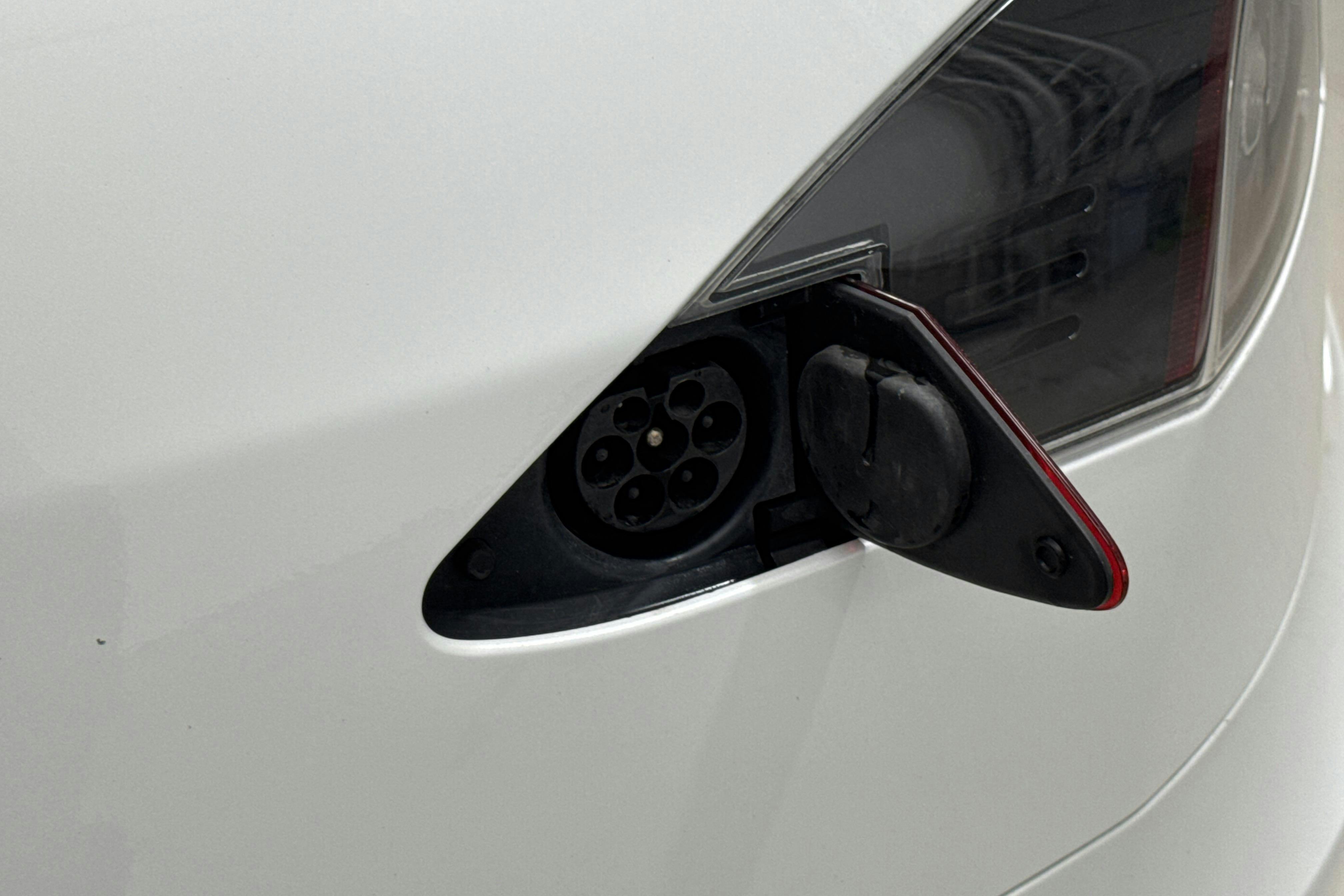 Tesla Model S Dual Motor Long Range AWD - 7 600 mil - Automat - vit - 2020