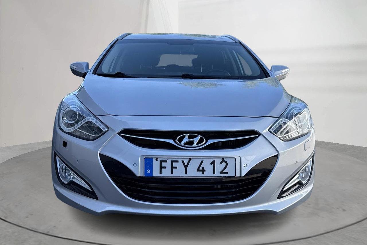 Hyundai i40 1.7 CRDi Kombi (136hk) - 12 227 mil - Manuell - silver - 2015