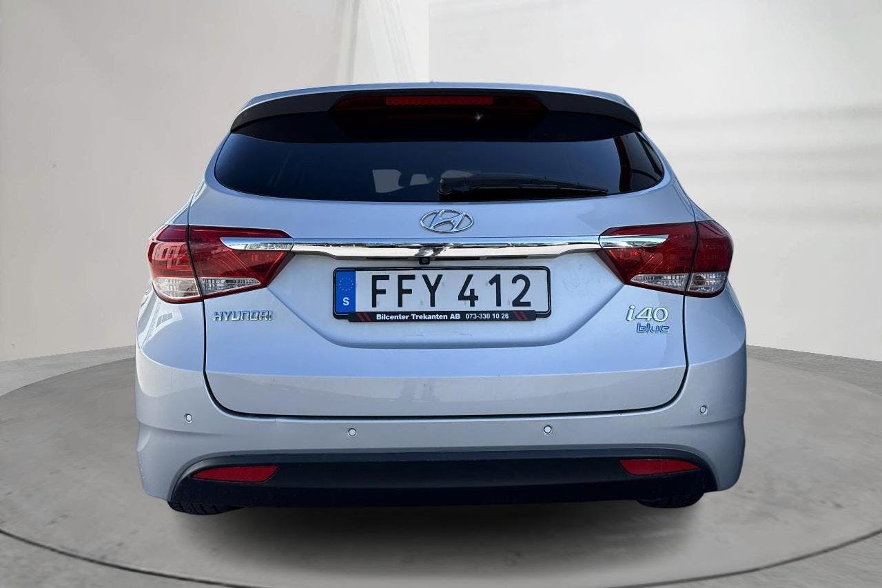 Hyundai i40 1.7 CRDi Kombi (136hk) - 12 227 mil - Manuell - silver - 2015