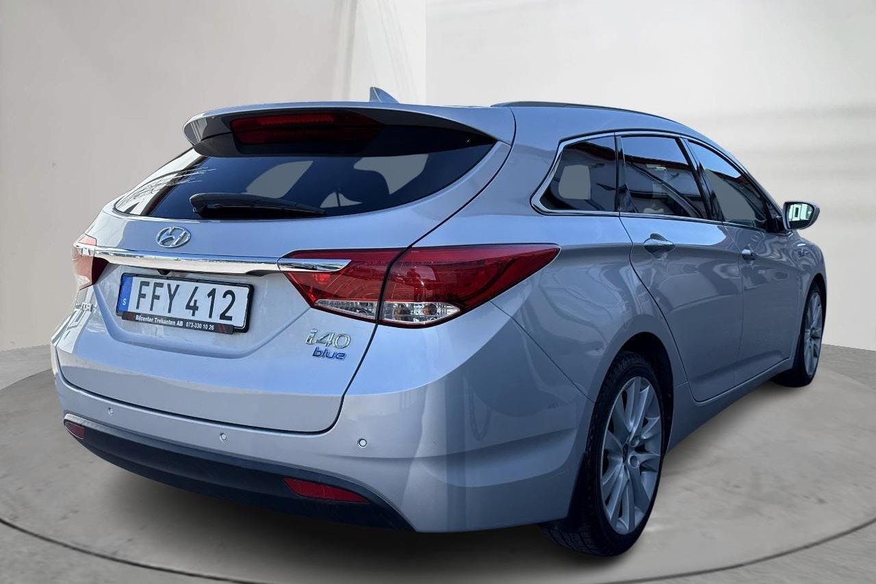 Hyundai i40 1.7 CRDi Kombi (136hk) - 12 227 mil - Manuell - silver - 2015
