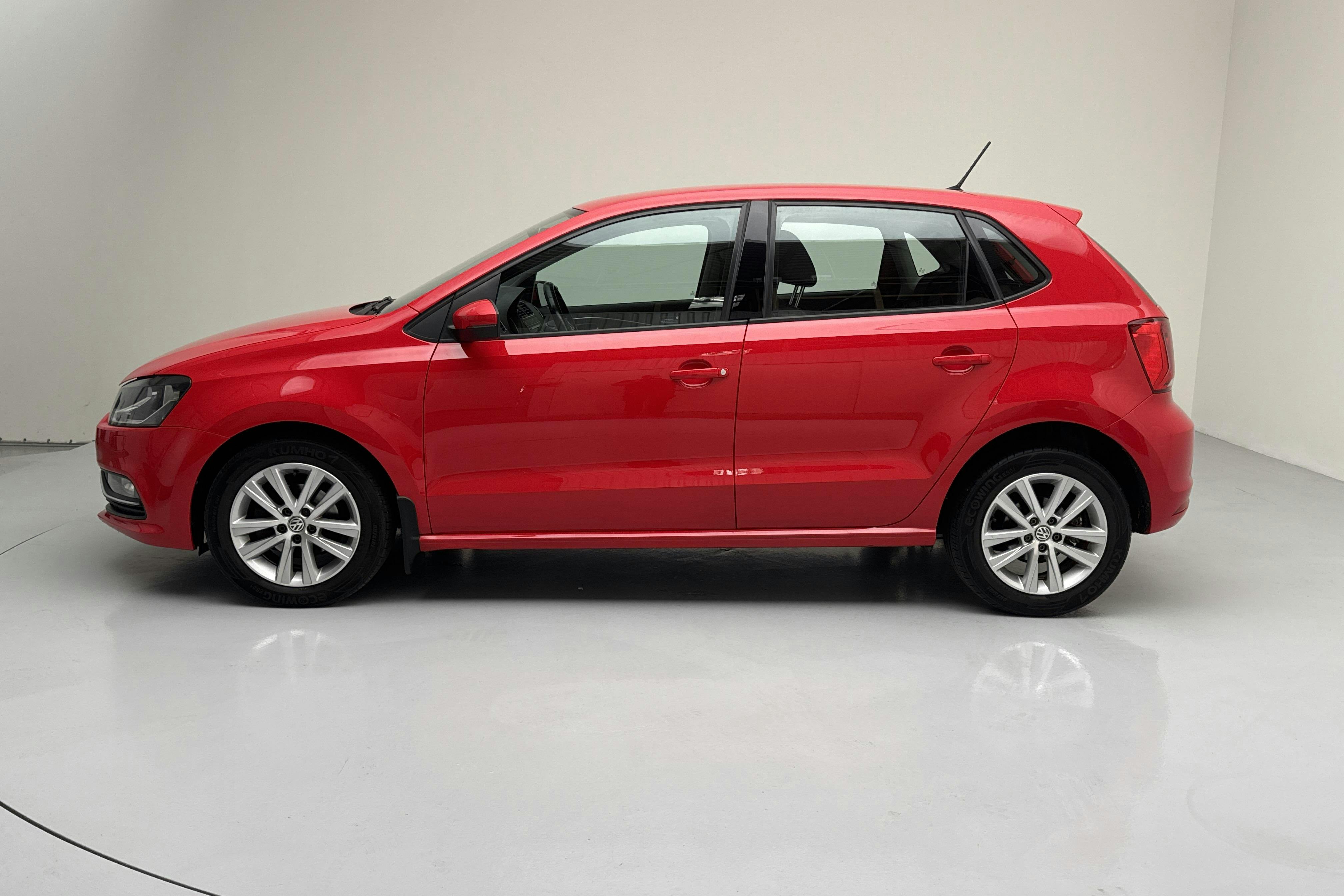 VW Polo 1.2 TSI 5dr (90hk) - 7 923 mil - Manuell - röd - 2016