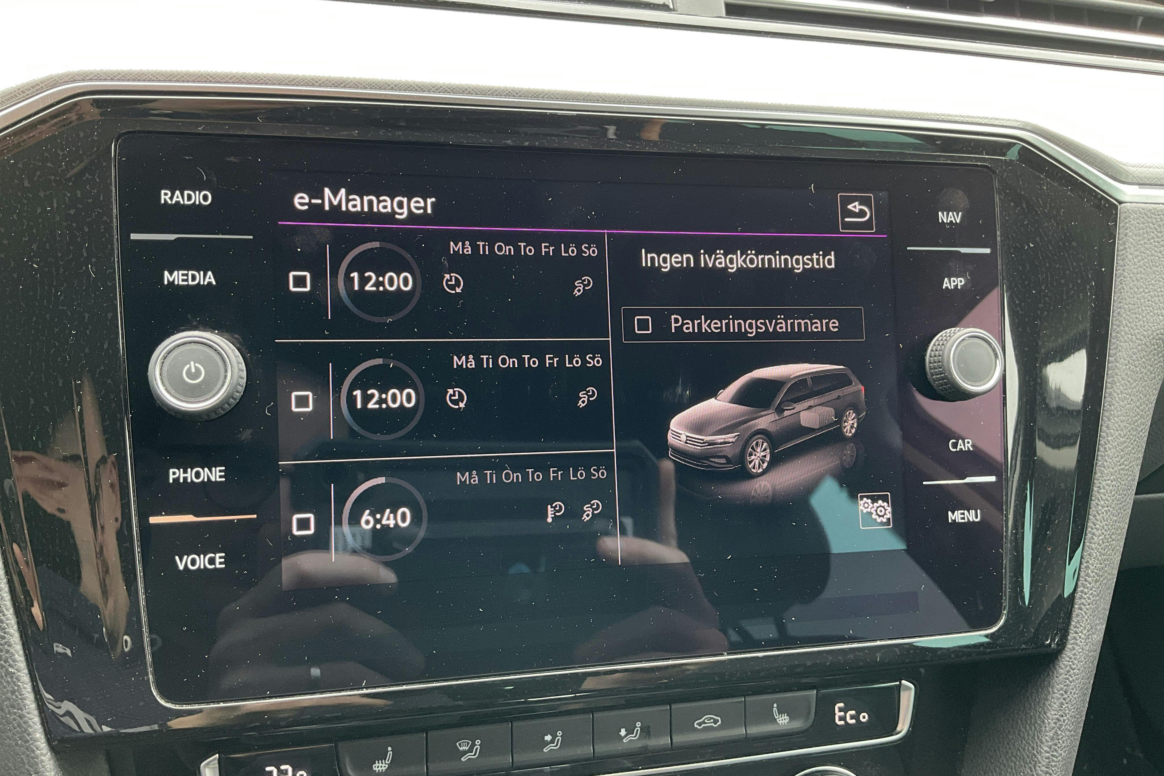 VW Passat 1.4 GTE Sportscombi (218hk) - 15 062 mil - Automat - vit - 2020