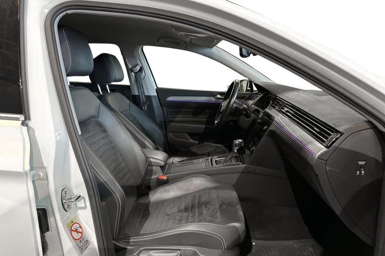 VW Passat 1.4 GTE Sportscombi (218hk) - 15 062 mil - Automat - vit - 2020