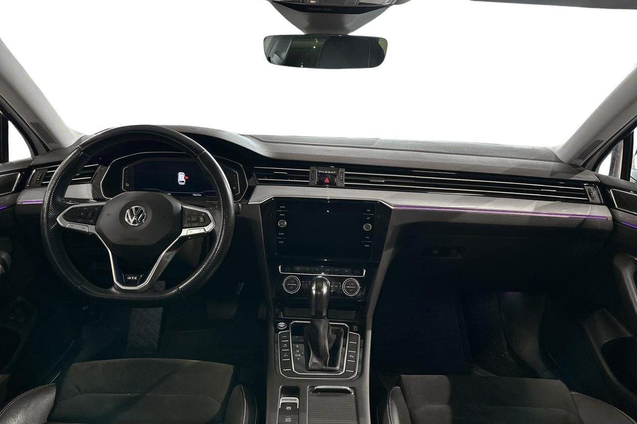 VW Passat 1.4 GTE Sportscombi (218hk) - 15 062 mil - Automat - vit - 2020
