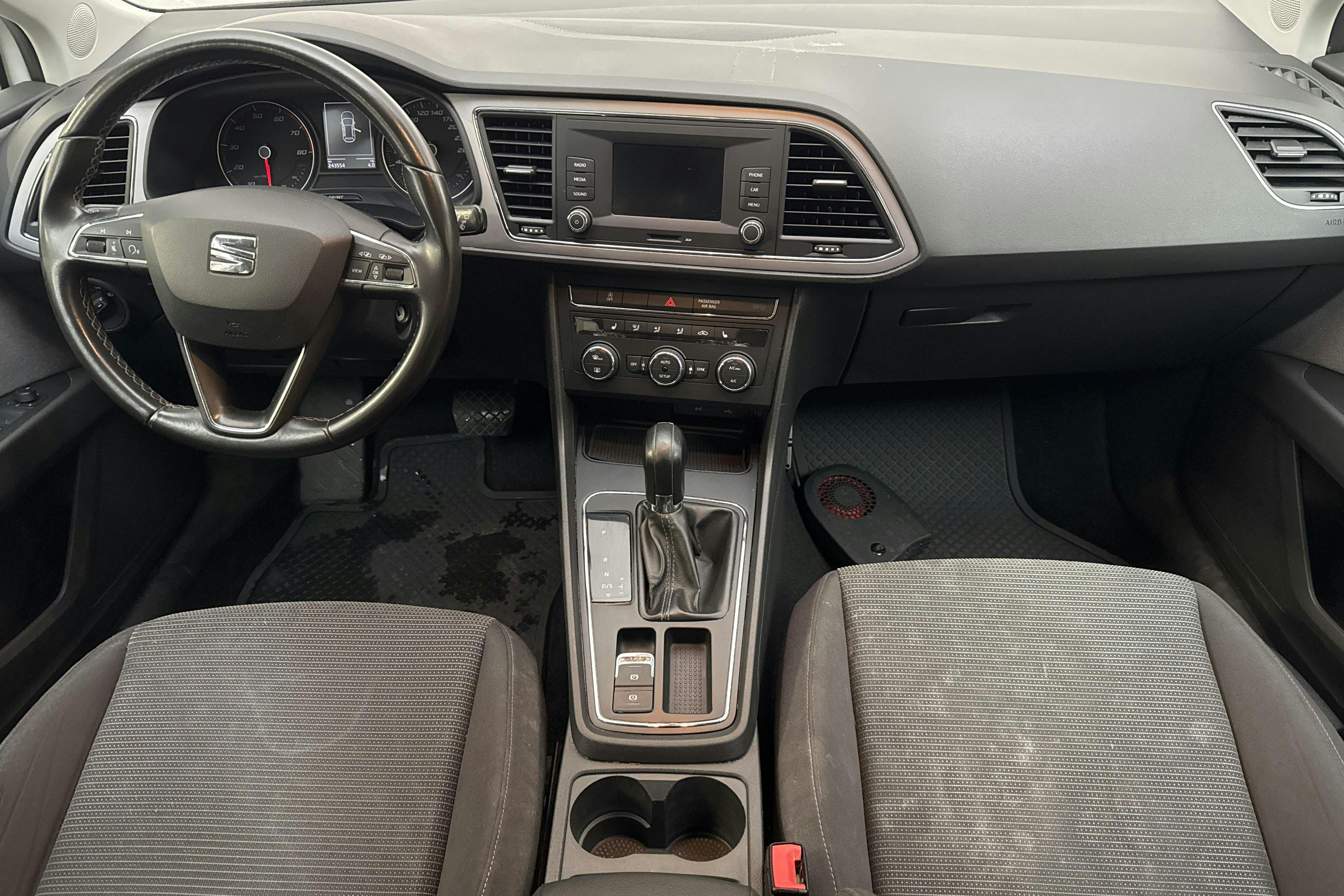 Seat Leon 1.0 TSI ST (115hk) - 24 355 mil - Automat - vit - 2019