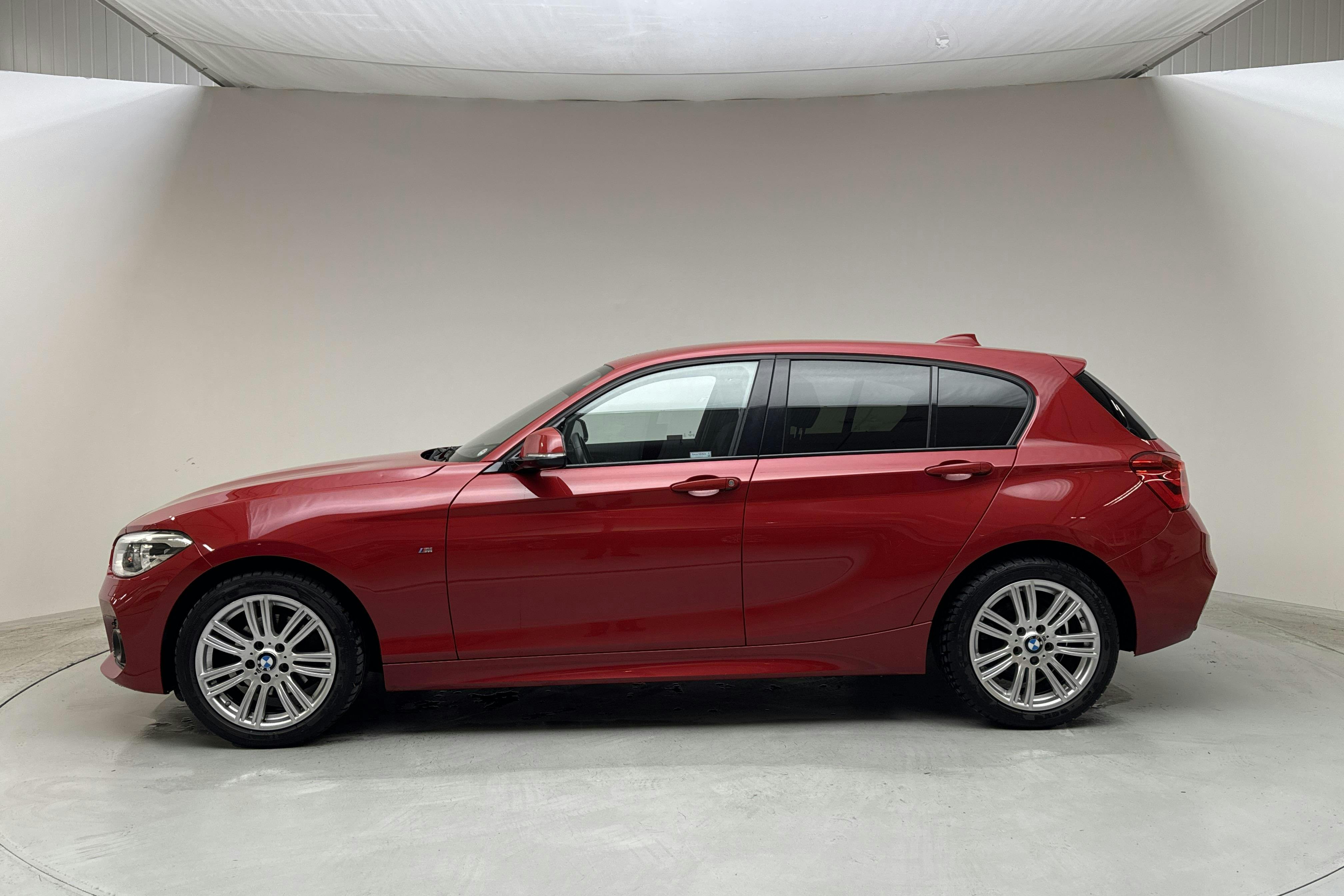 BMW 118d xDrive 5dr, F20 (150hk) - 6 546 mil - Manuell - röd - 2017