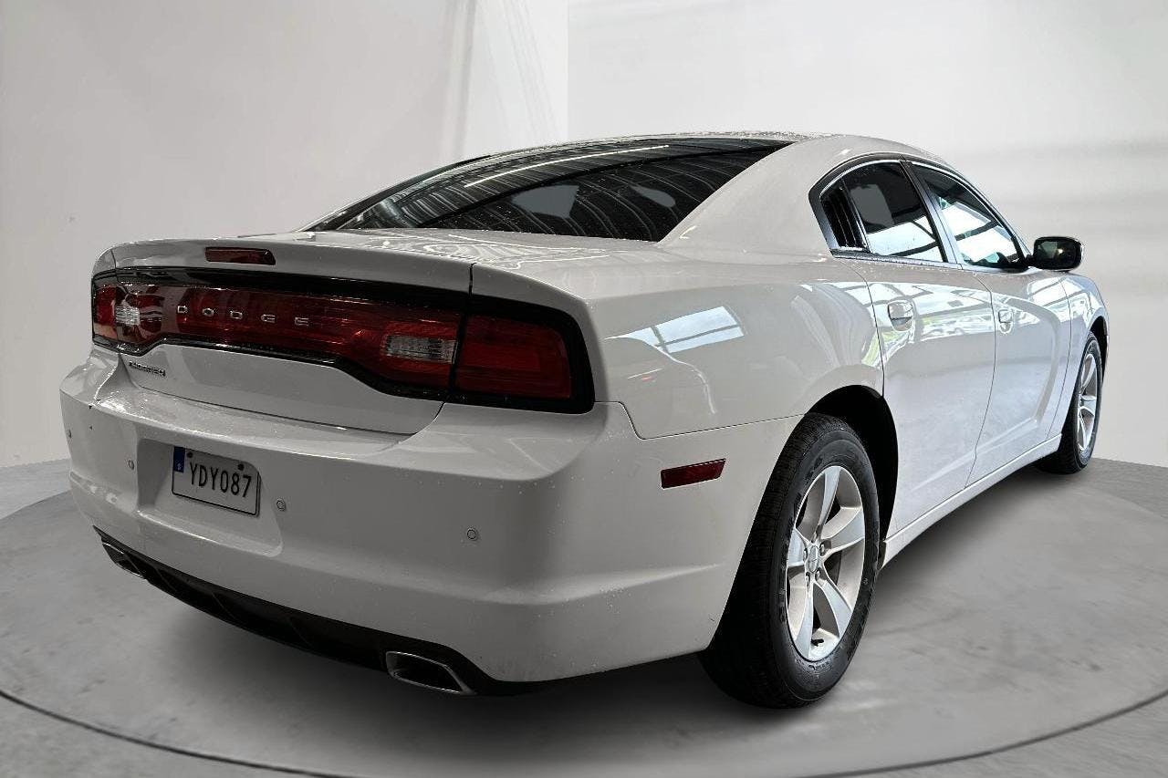 Dodge Charger 3.6 V6 (297hk) - 12 983 mil - Automat - vit - 2014