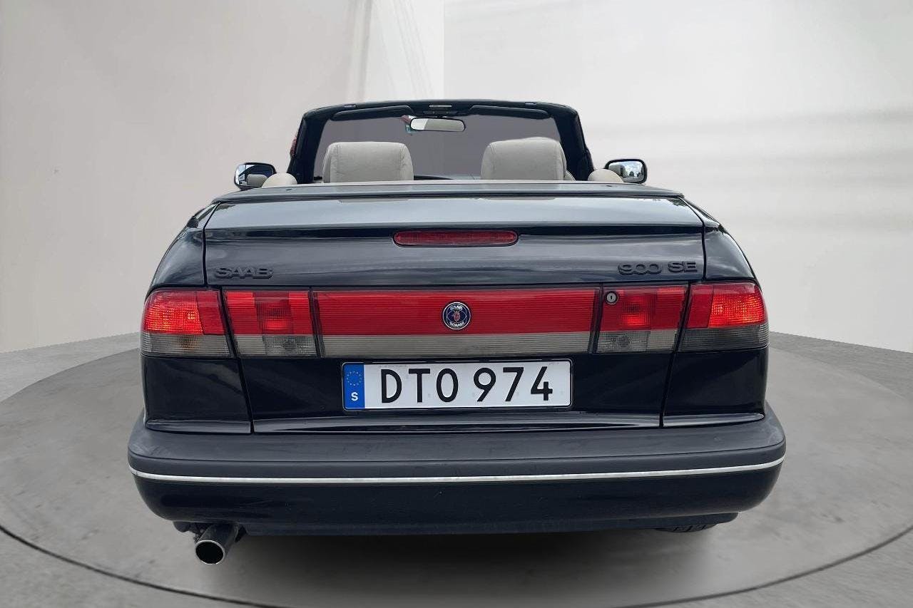 Saab 900 2.5 V6 SE Cabriolet (170hk) - 13 130 mil - Automat - svart - 1996