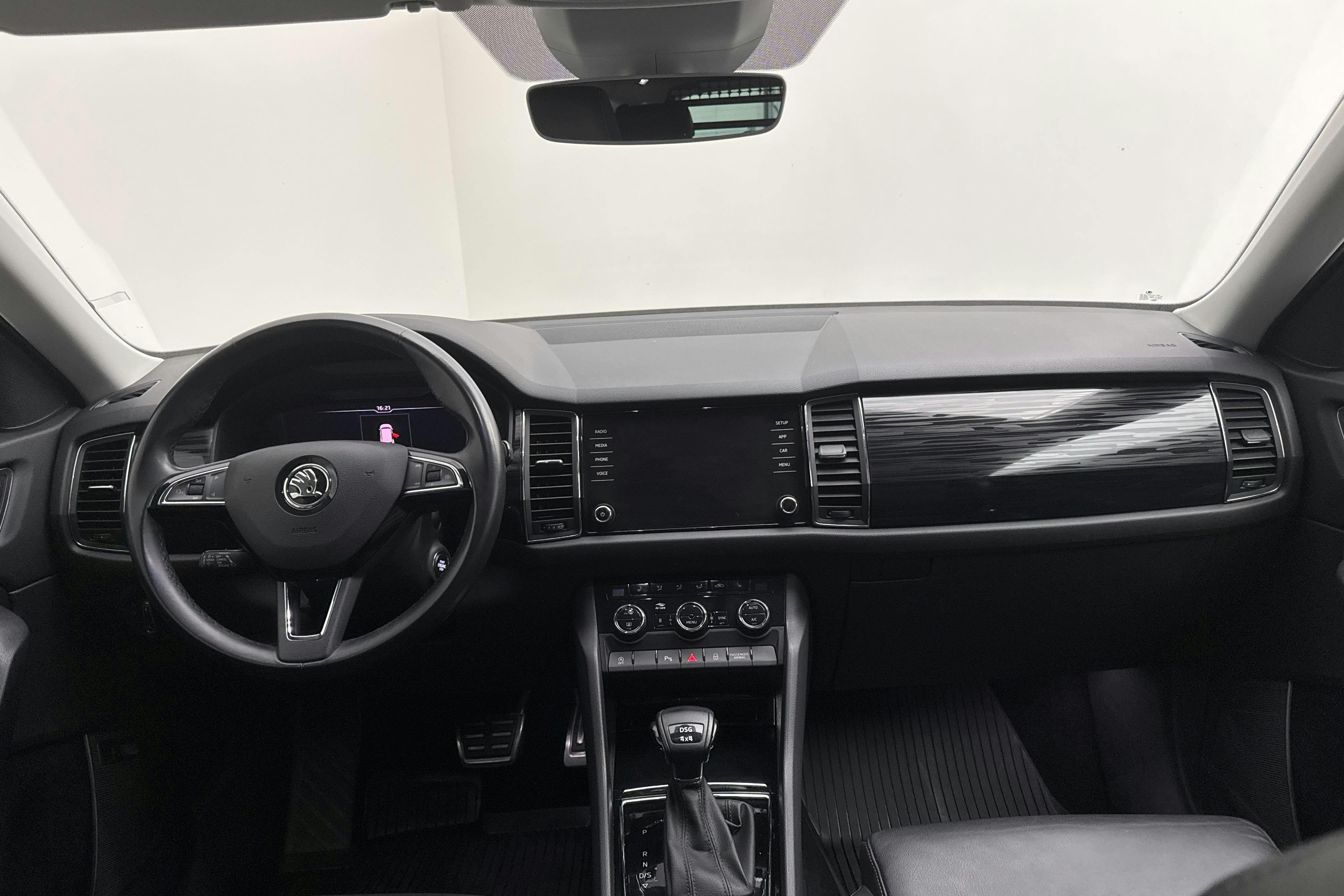 Skoda Kodiaq 2.0 TDI 4X4 (190hk) - 14 865 mil - Automat - grå - 2020